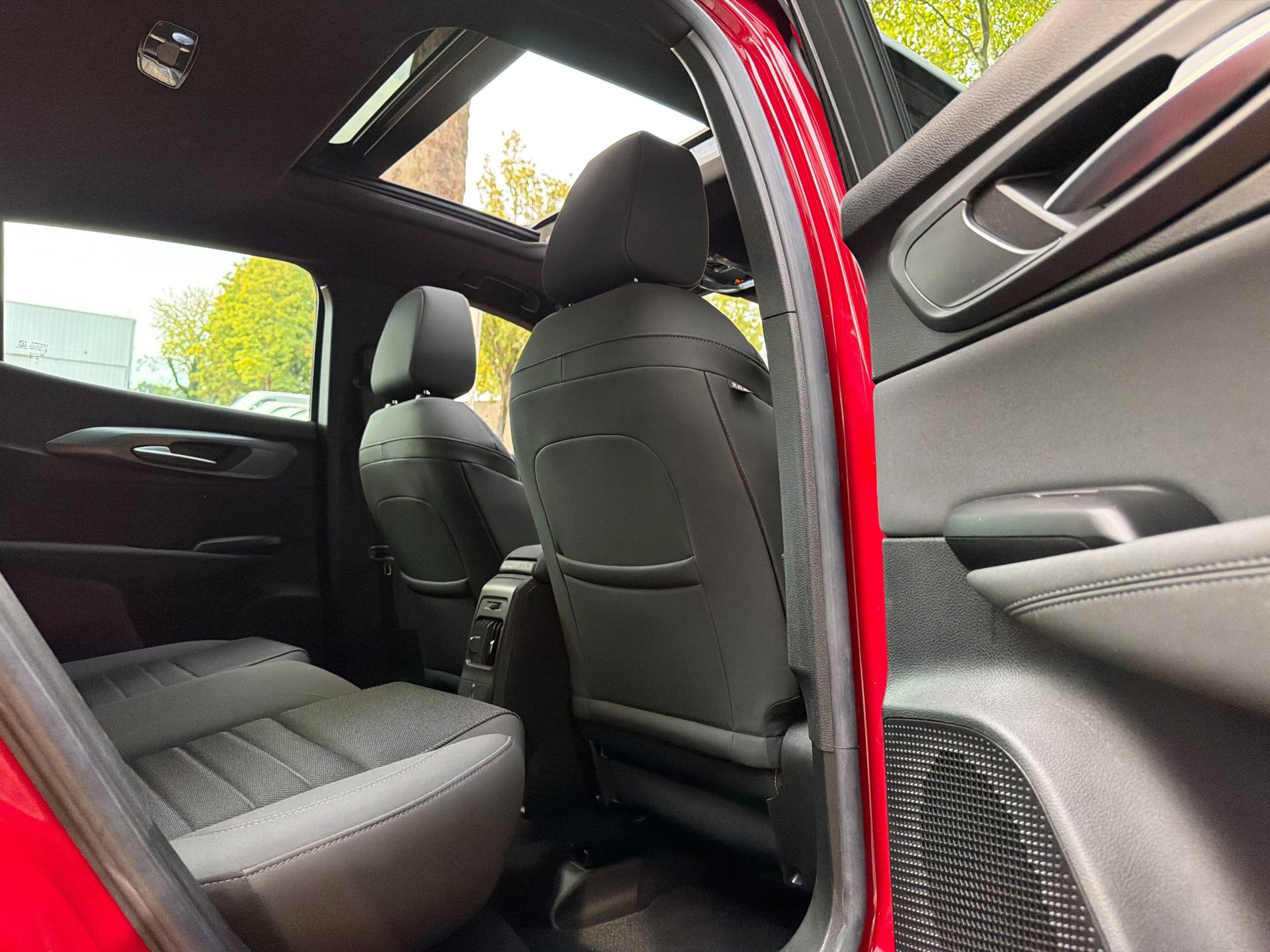 Alfa Romeo Tonale 1.5T Hybrid Ti (2023), foto 31