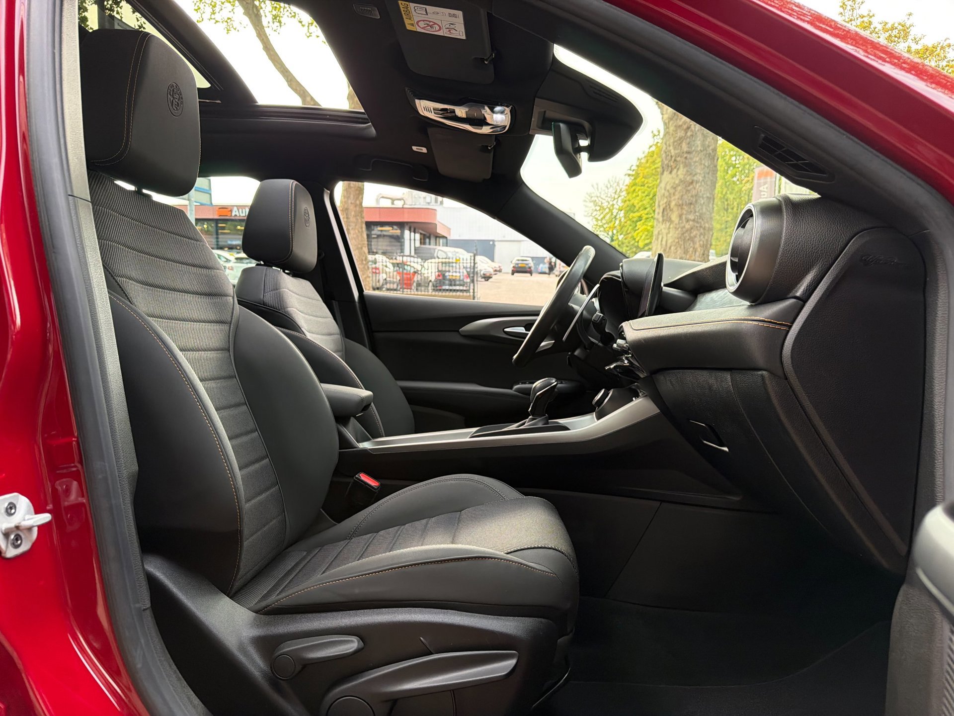 Alfa Romeo Tonale 1.5T Hybrid Ti (2023), foto 7