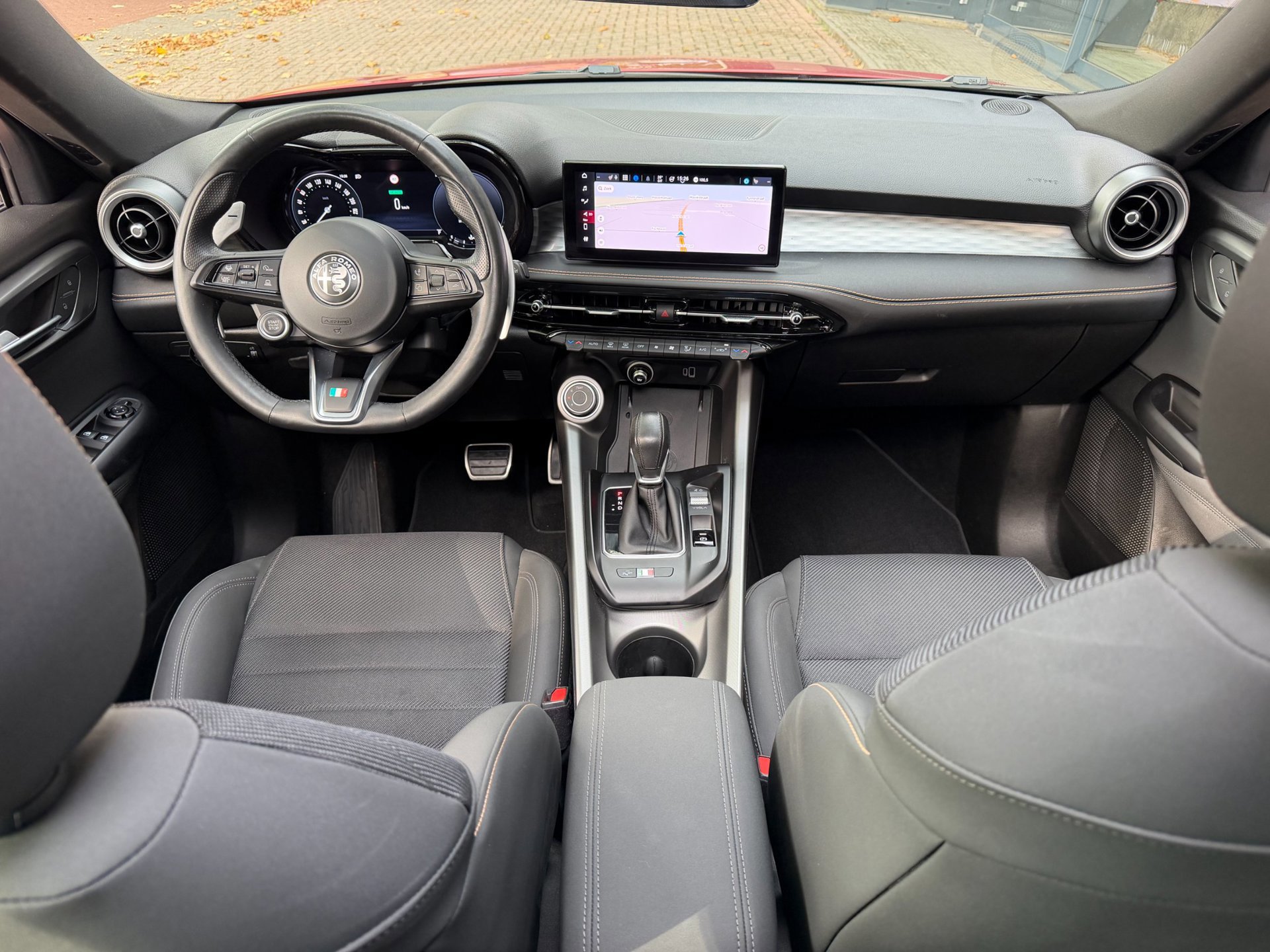 Alfa Romeo Tonale 1.5T Hybrid Ti (2023), foto 8