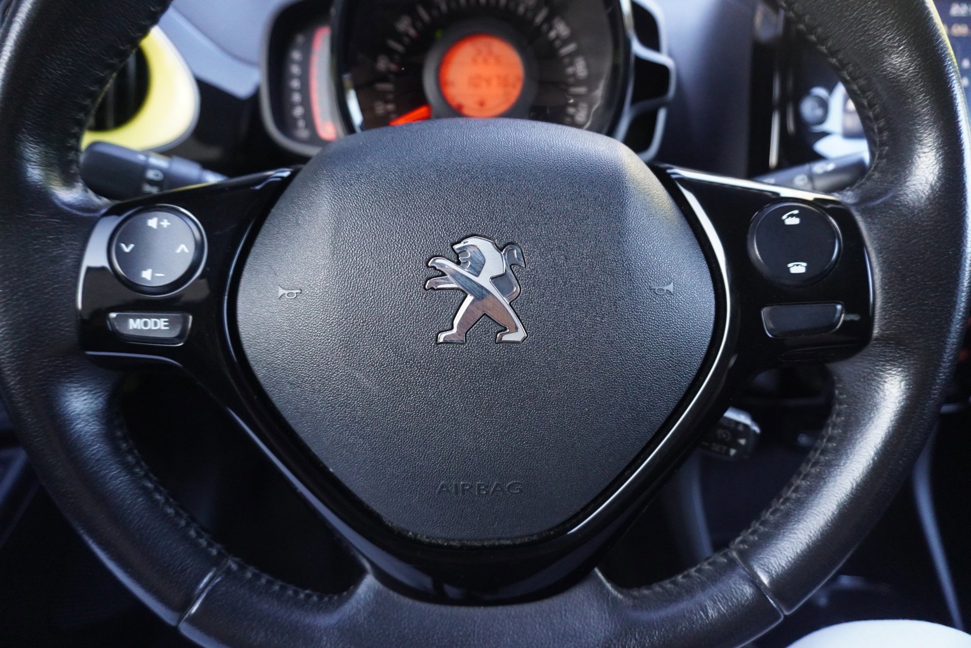 Peugeot 108 1.0 e-VTi Collection TOP! Elek.vouwdak (2018), foto 11