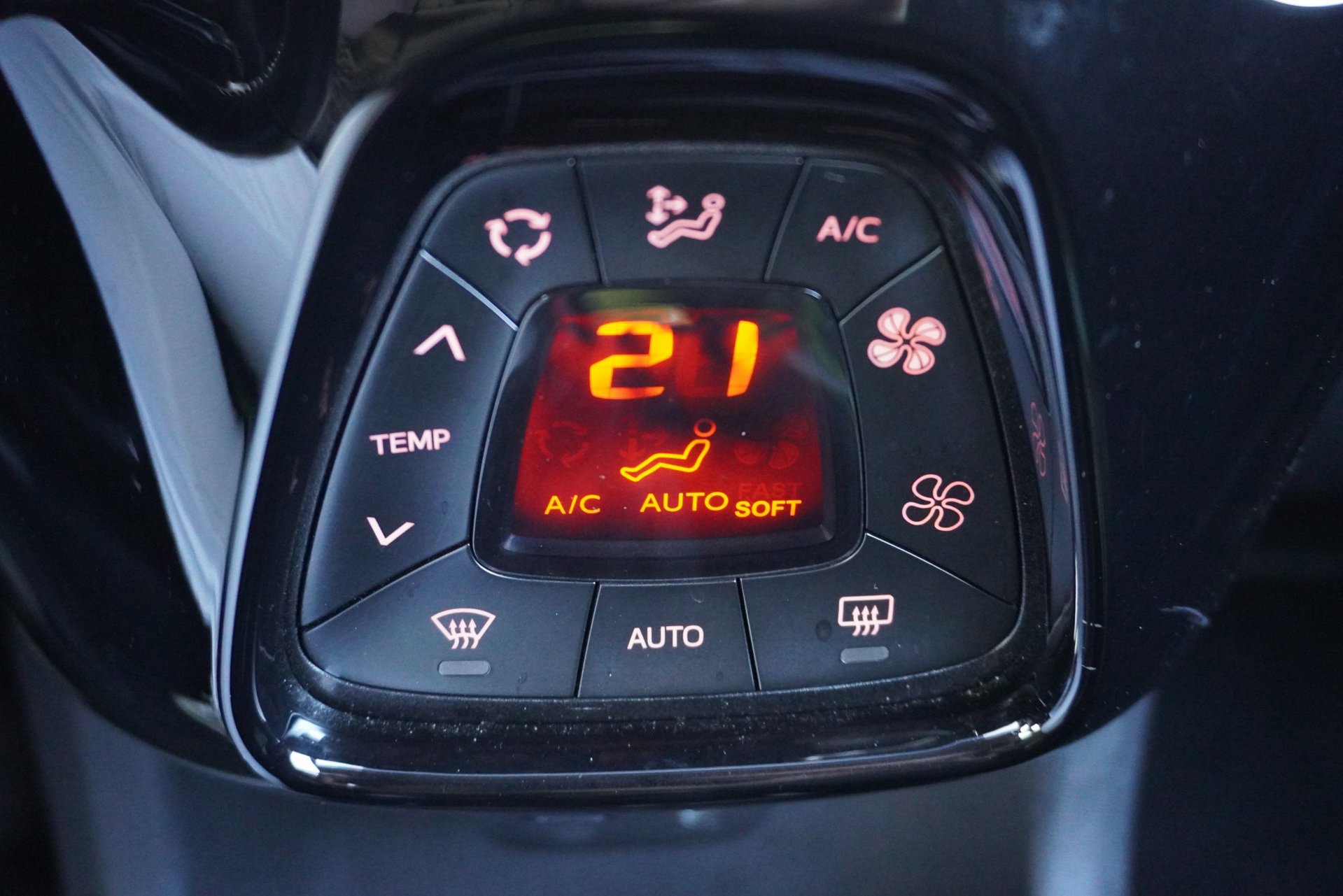 Peugeot 108 1.0 e-VTi Collection TOP! Elek.vouwdak (2018), foto 14