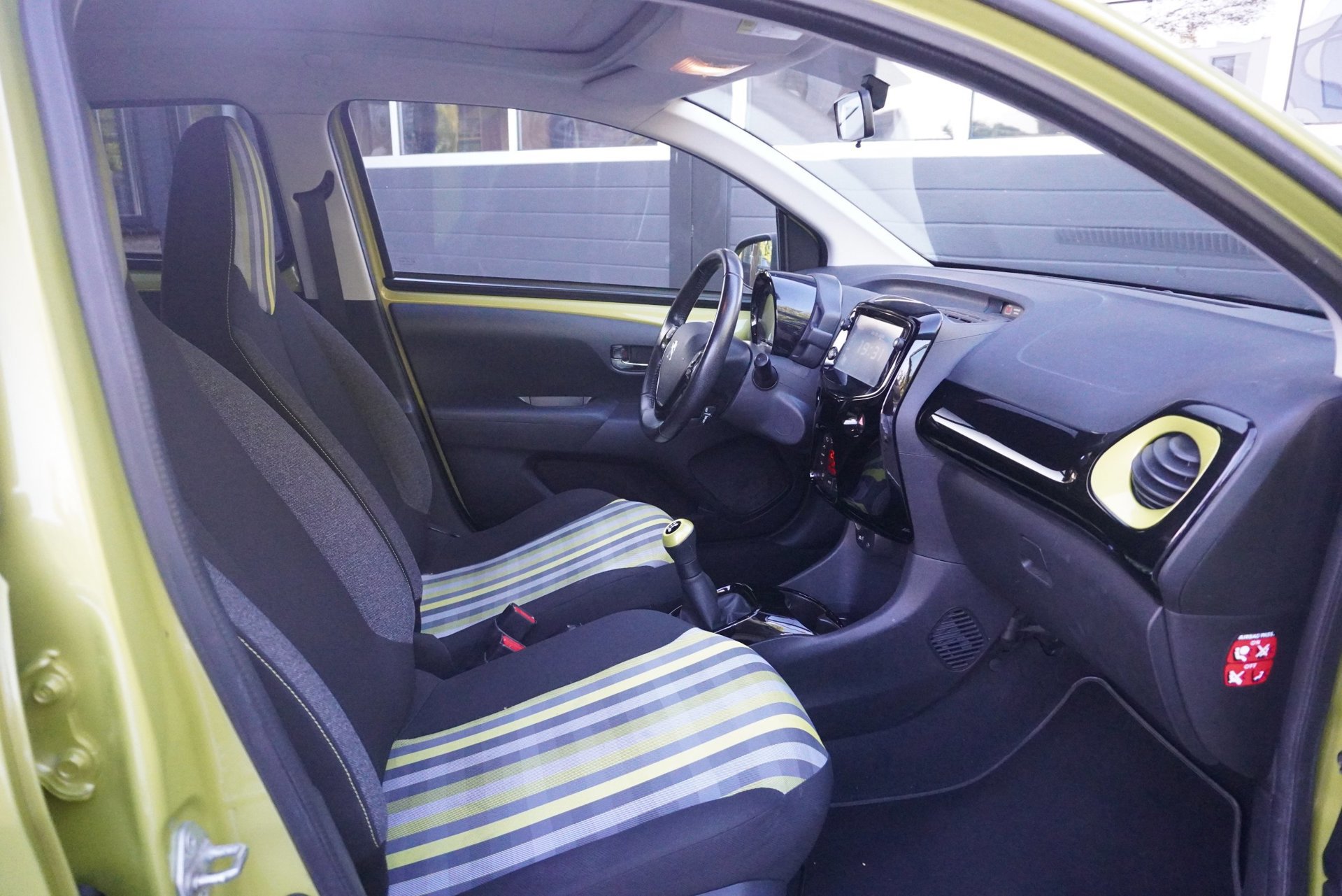 Peugeot 108 1.0 e-VTi Collection TOP! Elek.vouwdak (2018), foto 5