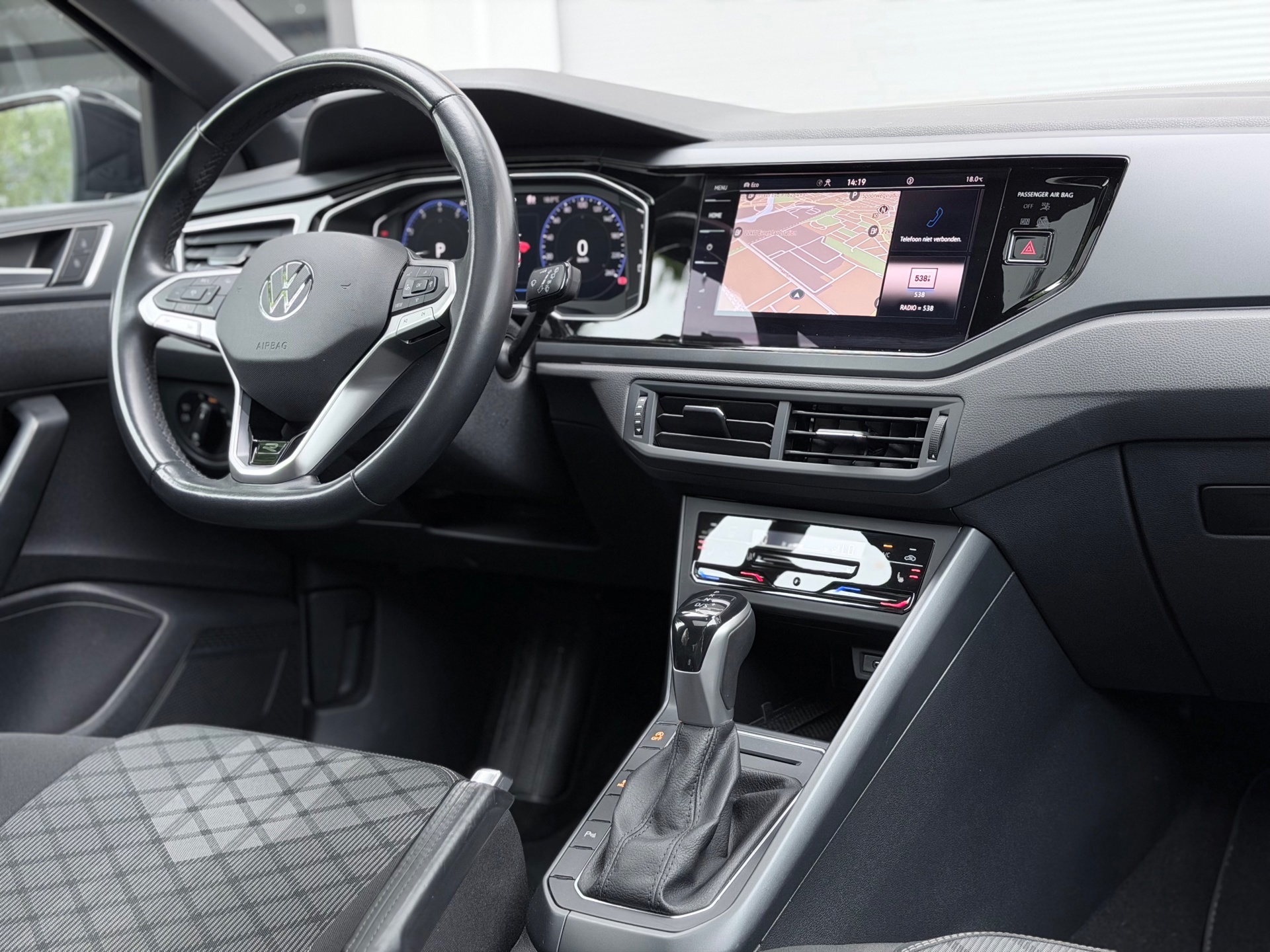 Volkswagen Polo 1.0 TSI R-Line (2022), foto 16