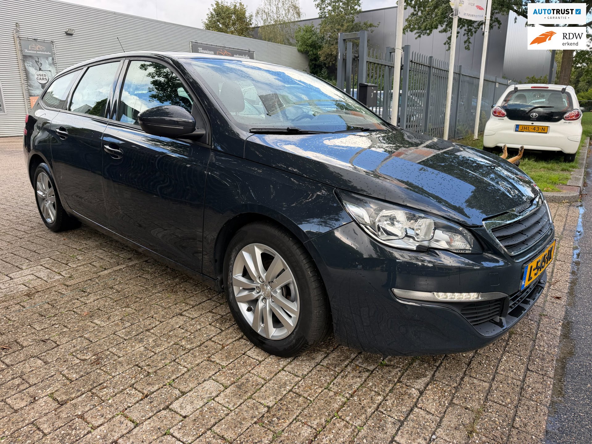 Peugeot 308 SW 1.2 PureTech Blue Lease (2017), foto 1
