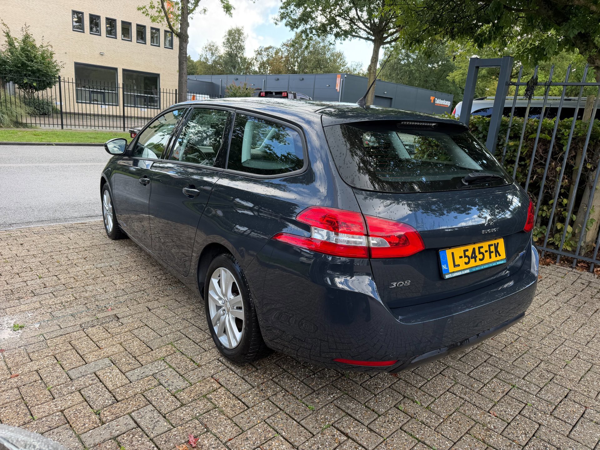 Peugeot 308 SW 1.2 PureTech Blue Lease (2017), foto 11