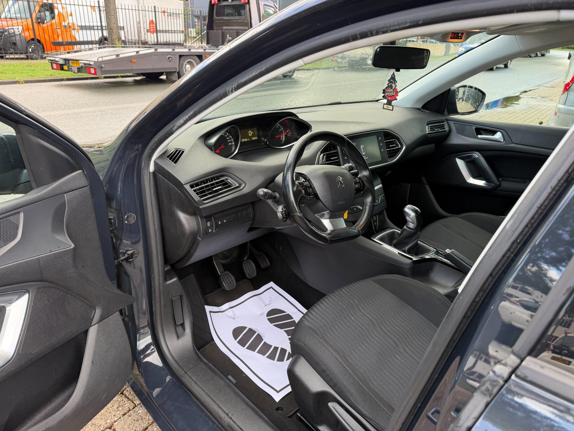 Peugeot 308 SW 1.2 PureTech Blue Lease (2017), foto 20