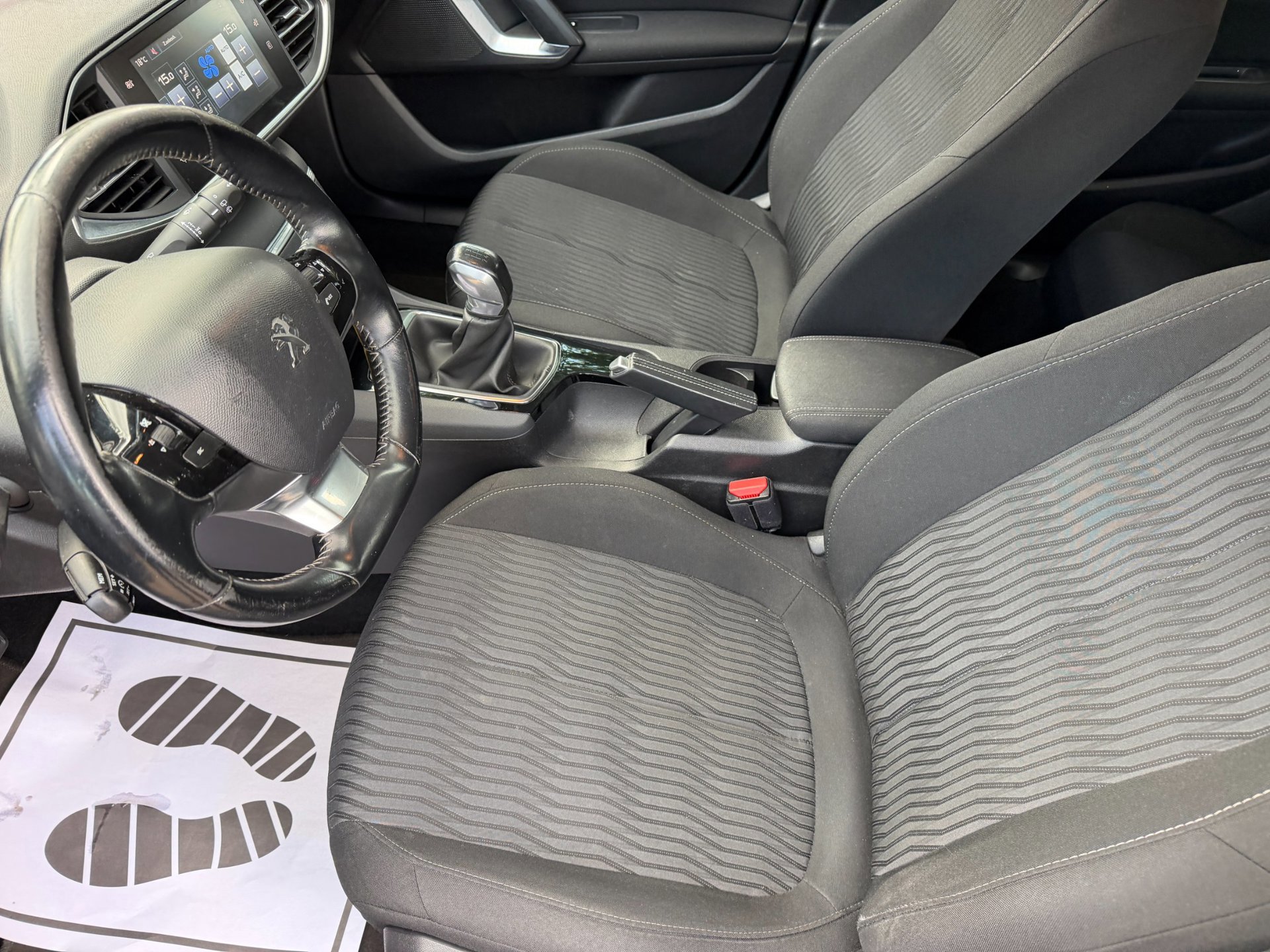 Peugeot 308 SW 1.2 PureTech Blue Lease (2017), foto 26