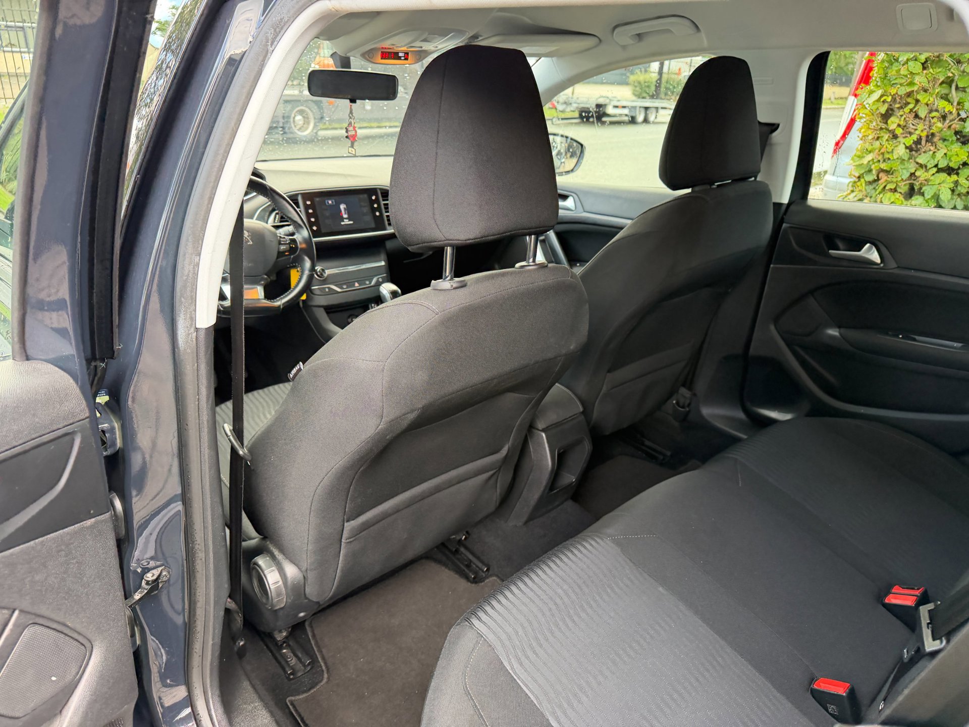 Peugeot 308 SW 1.2 PureTech Blue Lease (2017), foto 29