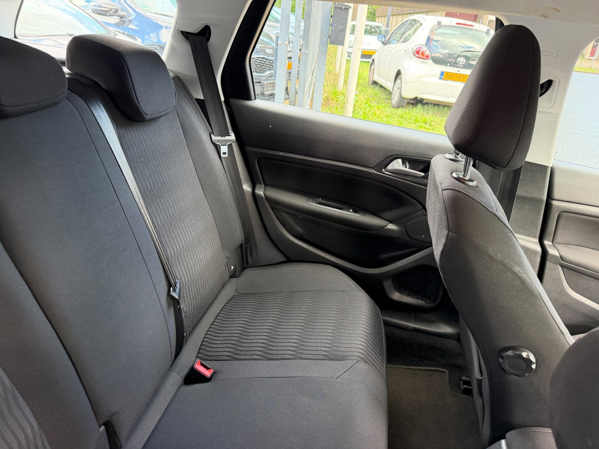 Peugeot 308 SW 1.2 PureTech Blue Lease (2017), foto 47