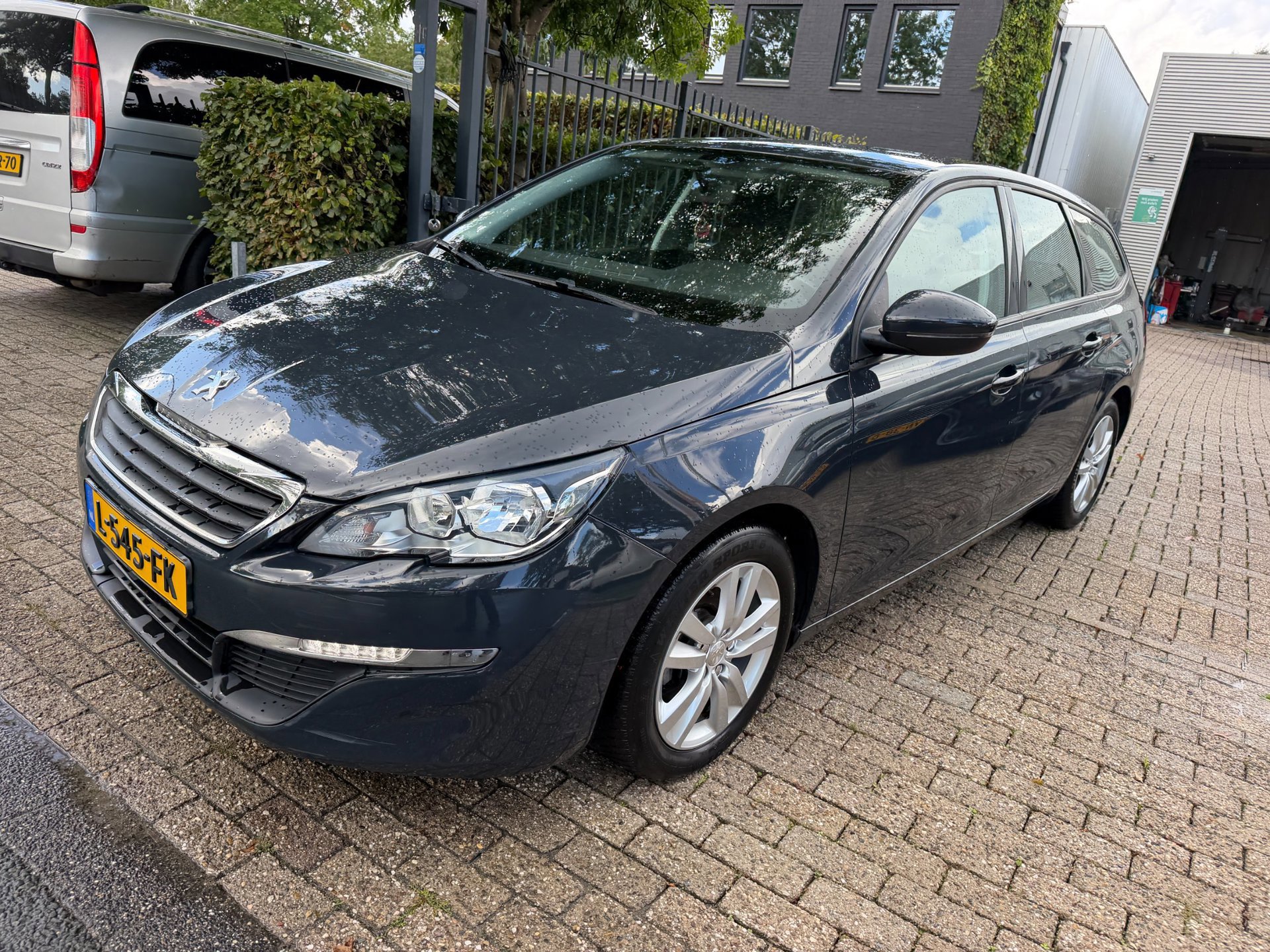 Peugeot 308 SW 1.2 PureTech Blue Lease (2017), foto 6