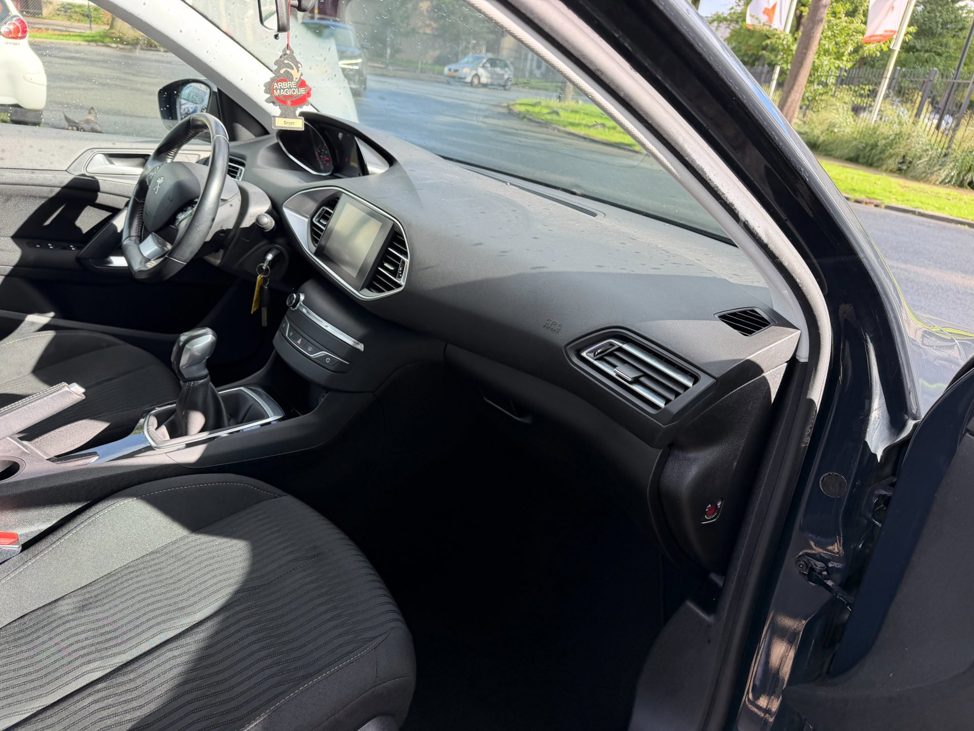 Peugeot 308 SW 1.2 PureTech Blue Lease (2017), foto 52