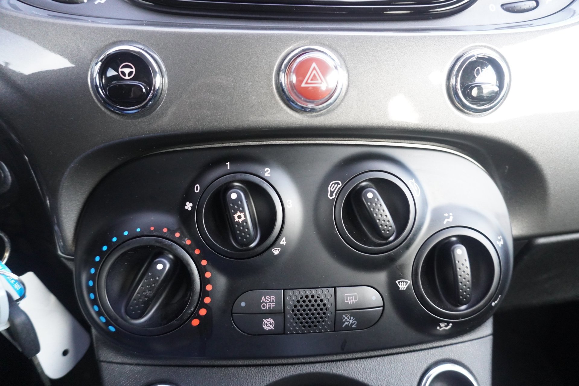 Fiat 500 C 1.2 Young (2019), foto 14