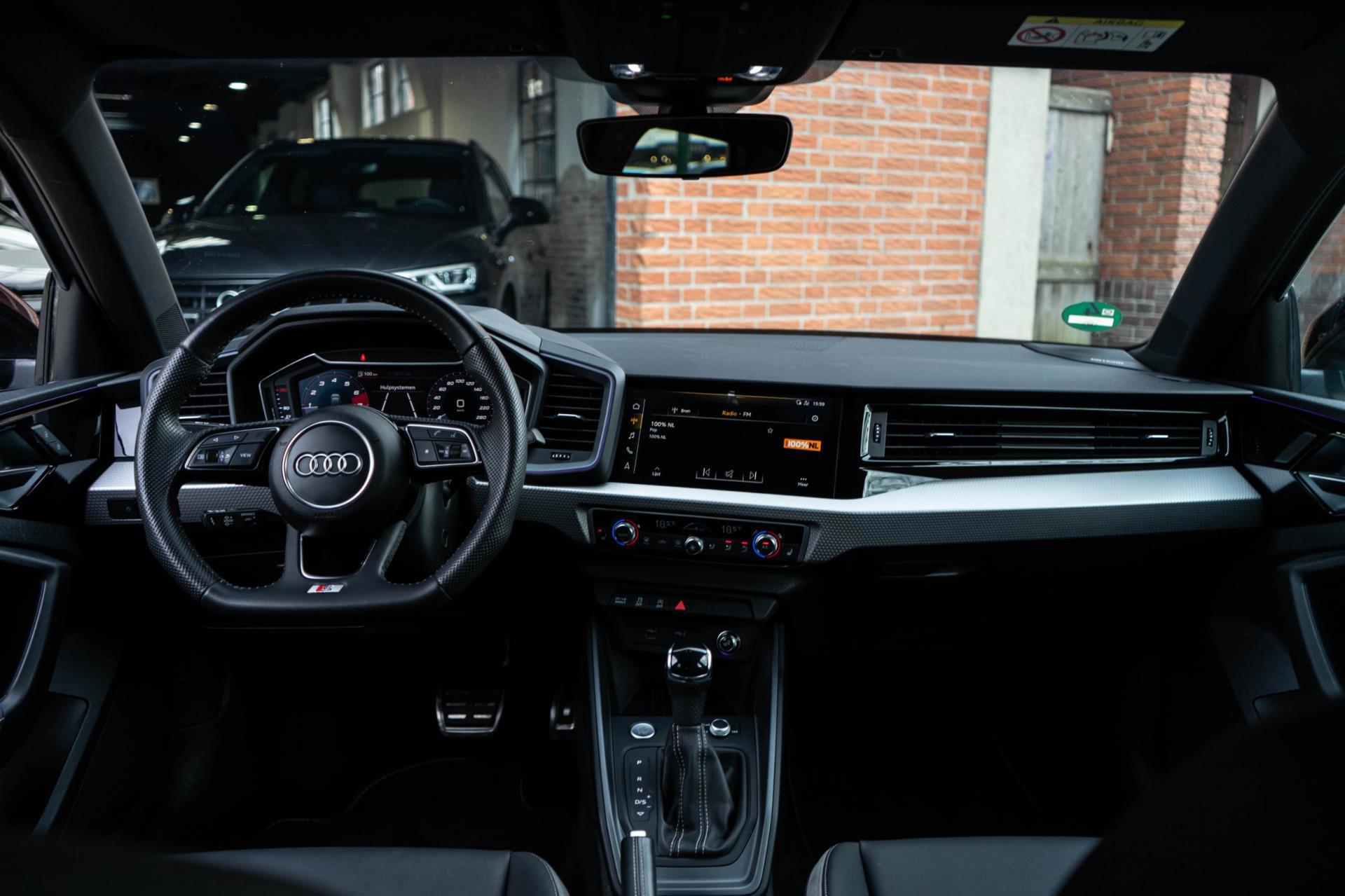 Audi A1 Sportback 40 TFSI Edition One B&O (2019), foto 13