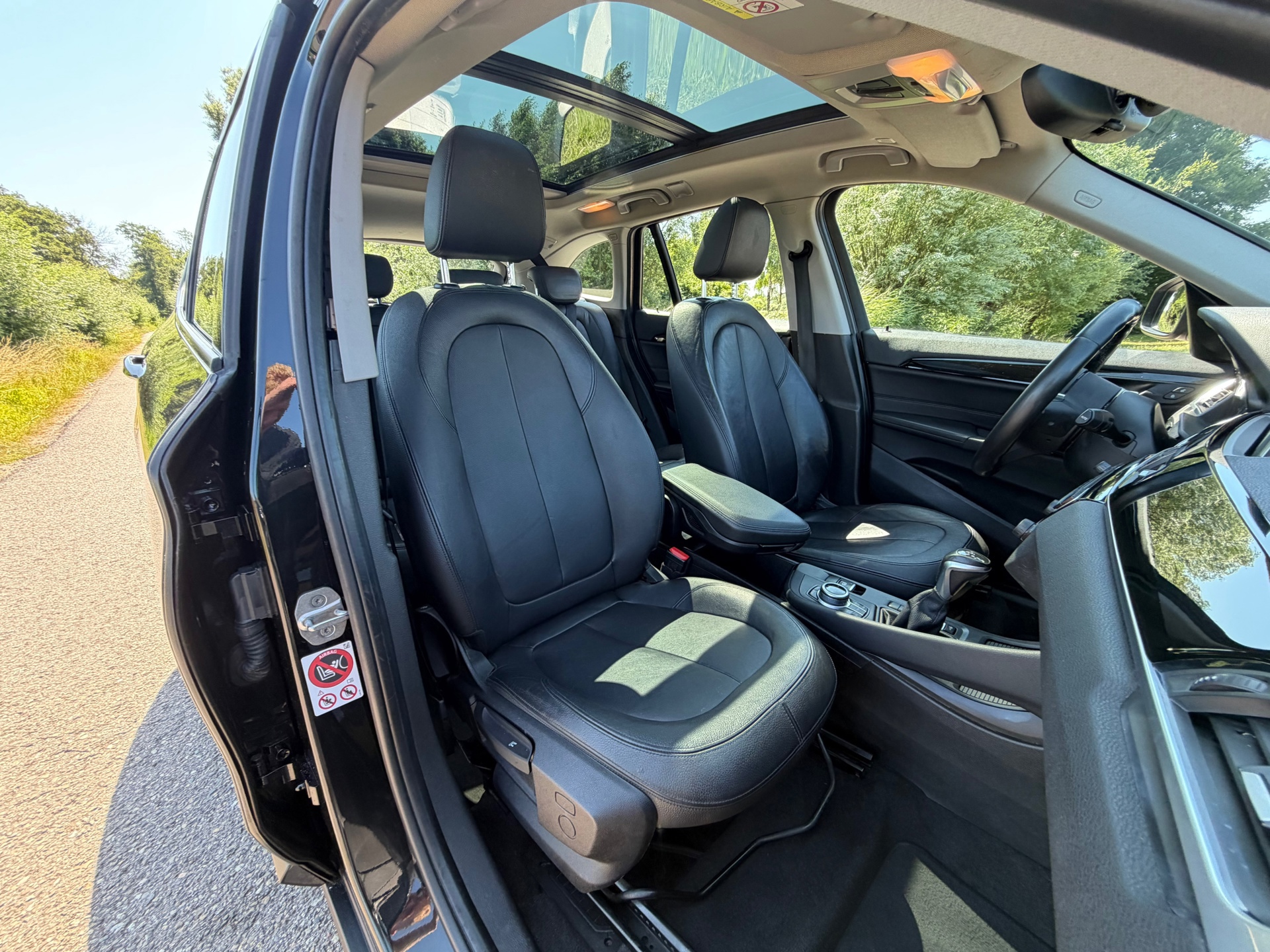 BMW X1 SDrive18i High Executive (2017), foto 2
