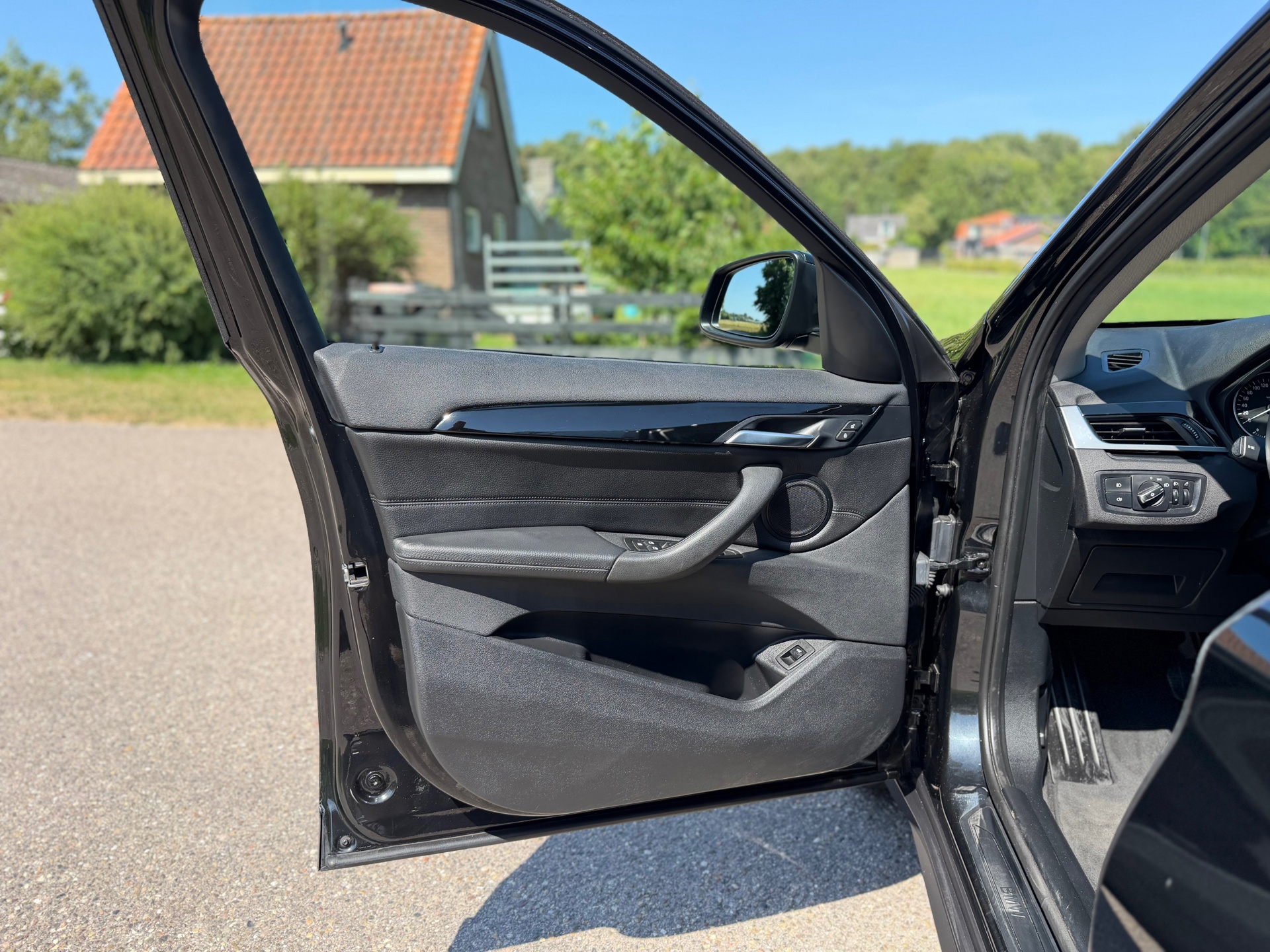 BMW X1 SDrive18i High Executive (2017), foto 11