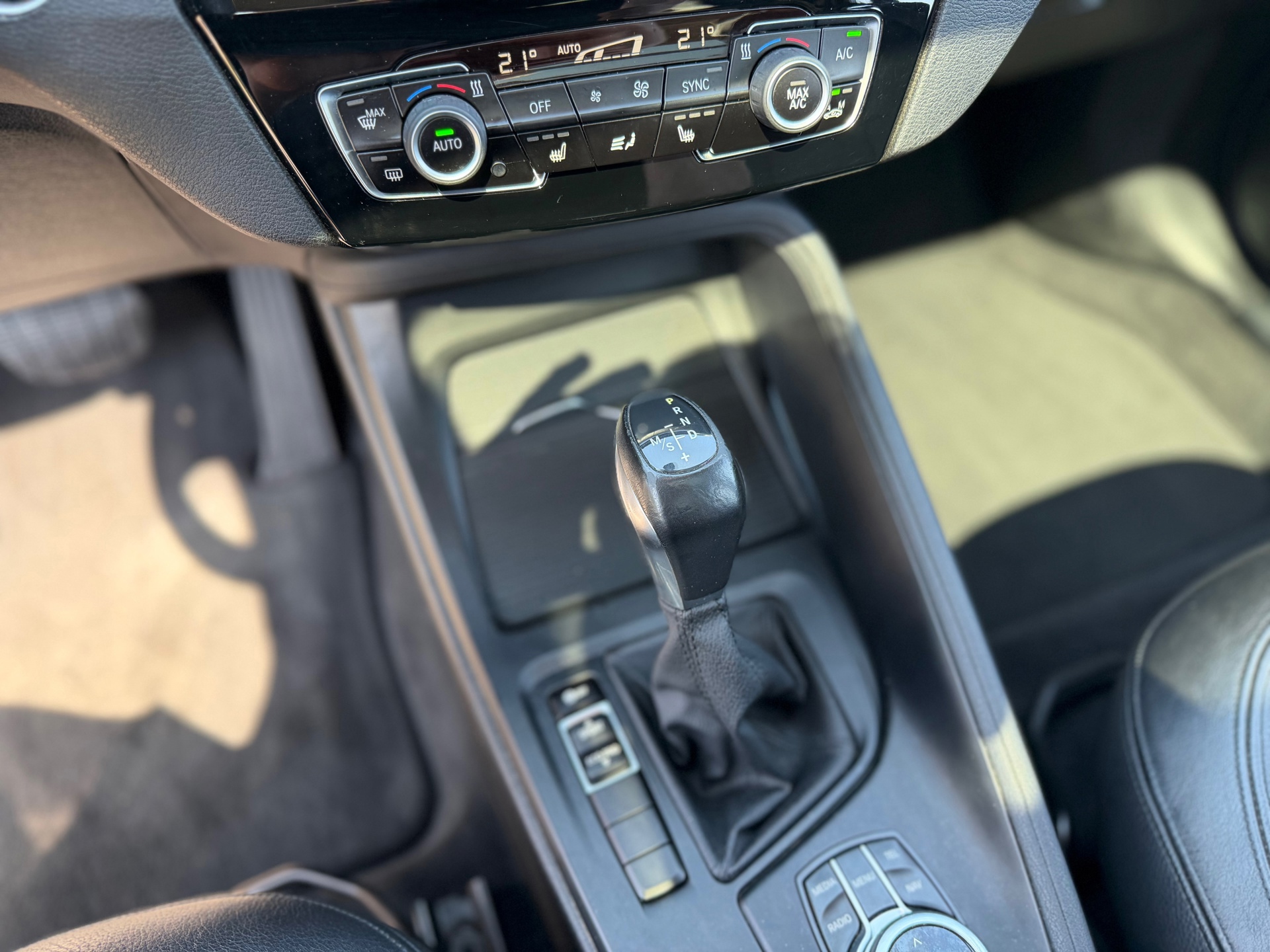 BMW X1 SDrive18i High Executive (2017), foto 18