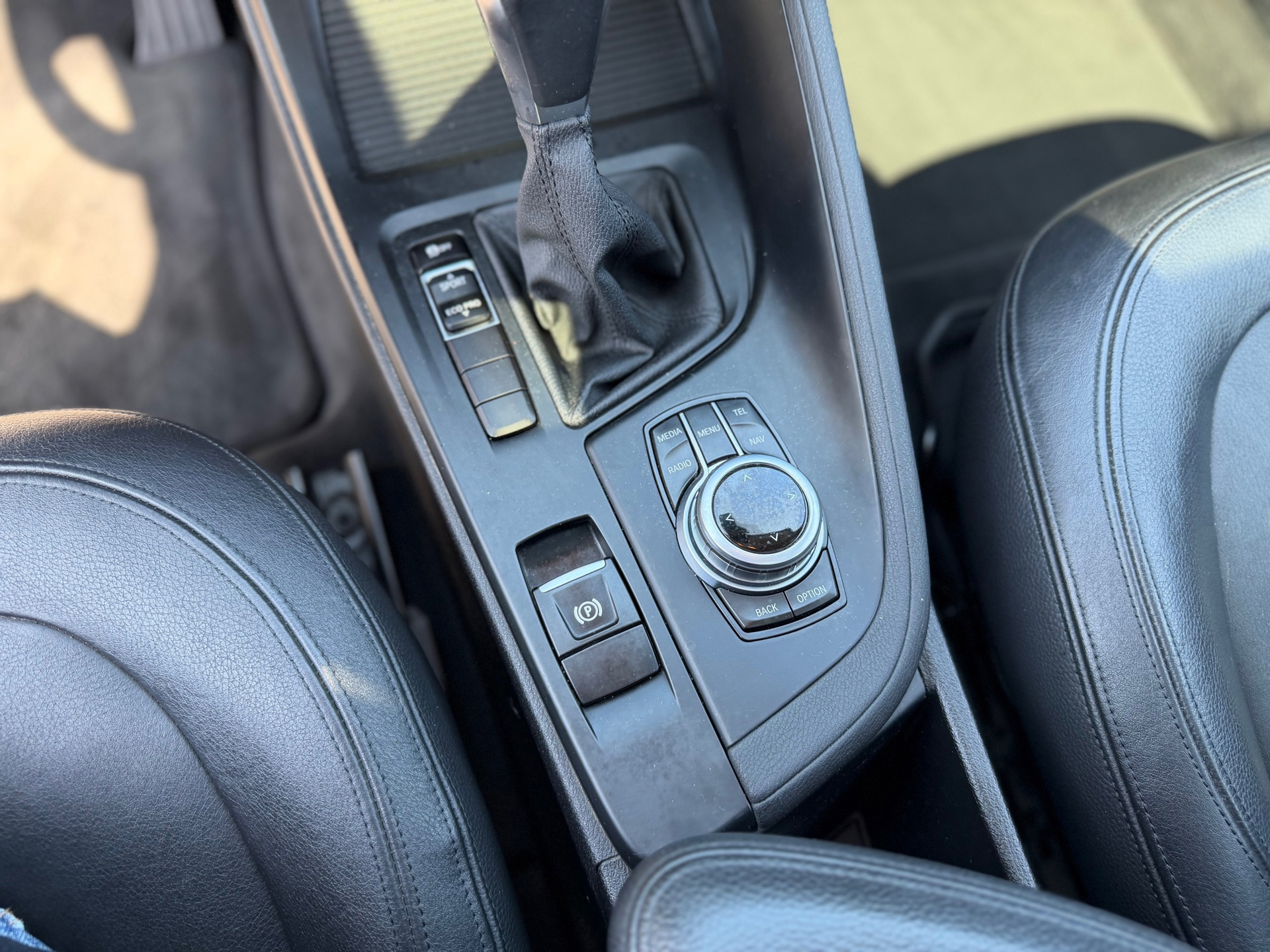 BMW X1 SDrive18i High Executive (2017), foto 20