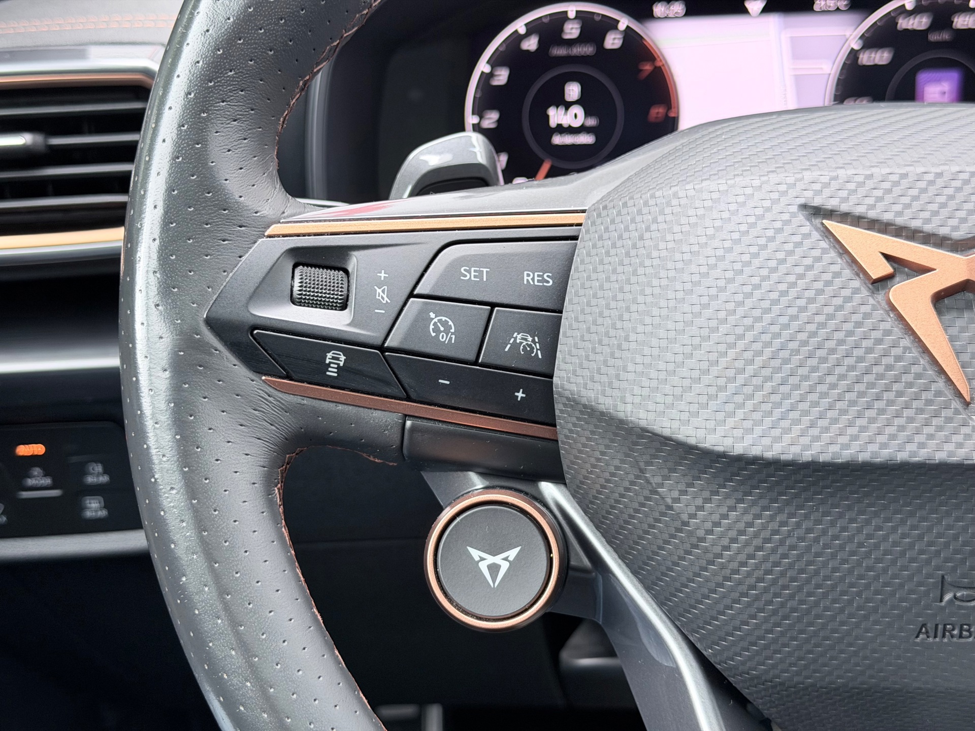 CUPRA Formentor 2.0 TSI 4DRIVE (2021), foto 14