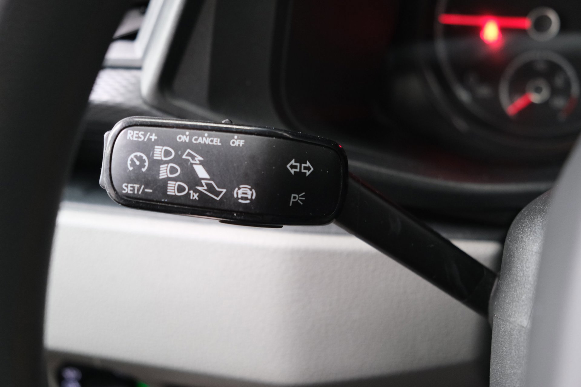 Volkswagen Transporter 2.0 TDI L2H1 28 (2023), foto 20