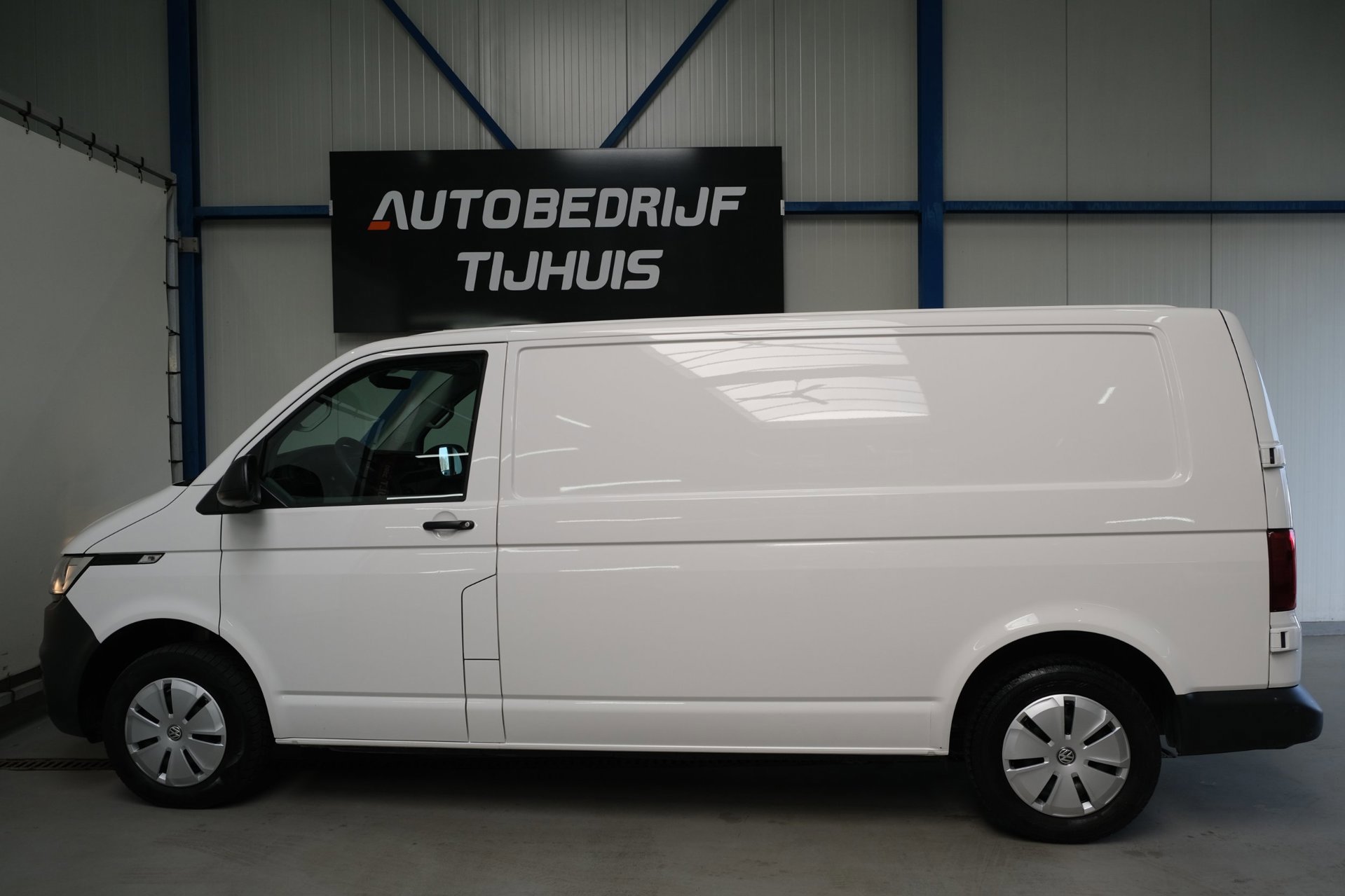 Volkswagen Transporter 2.0 TDI L2H1 28 (2023), foto 7