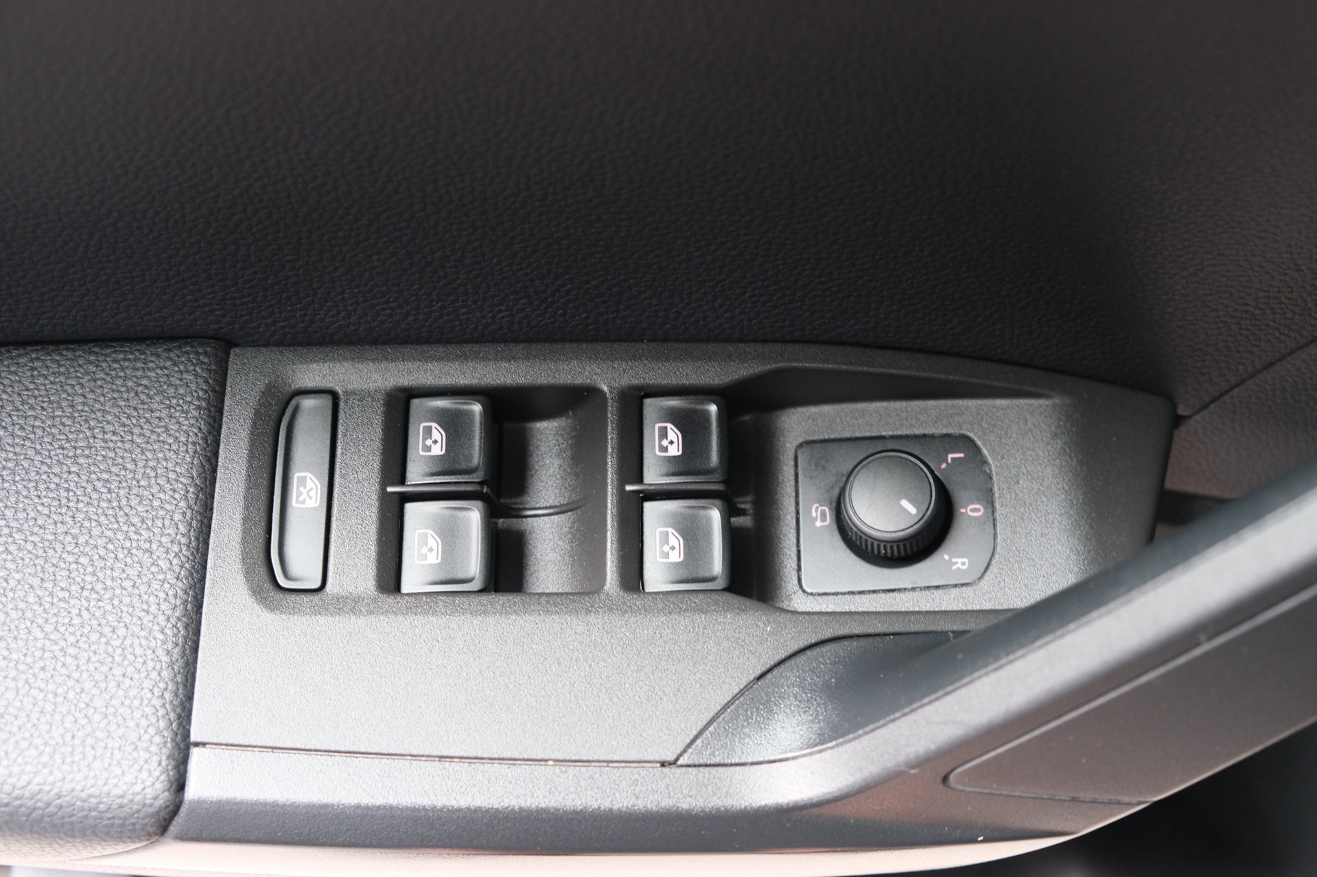 Seat Arona 1.0 TSI Style Business Intense (2019), foto 11