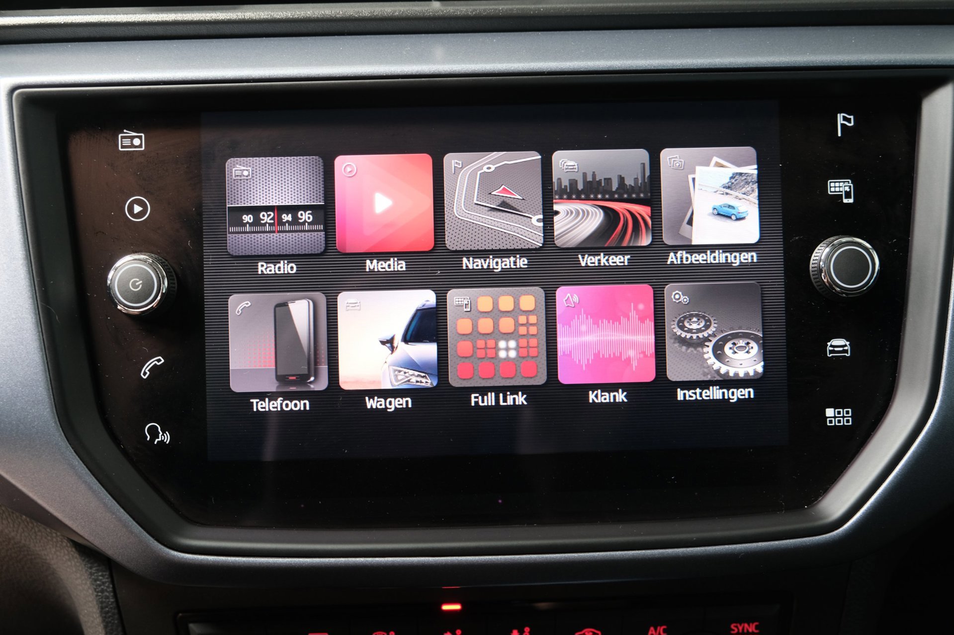 Seat Arona 1.0 TSI Style Business Intense (2019), foto 15