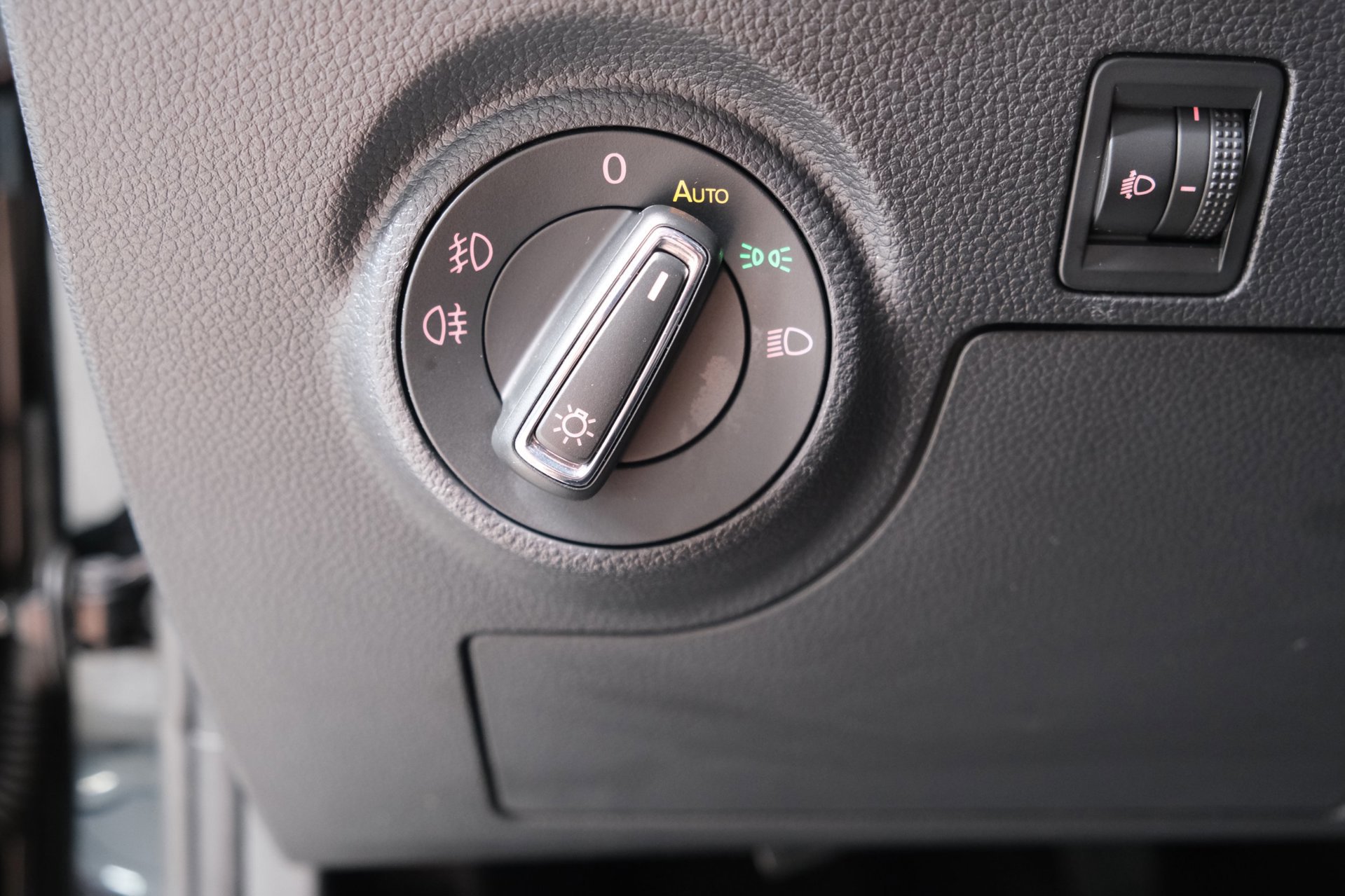 Seat Arona 1.0 TSI Style Business Intense (2019), foto 27