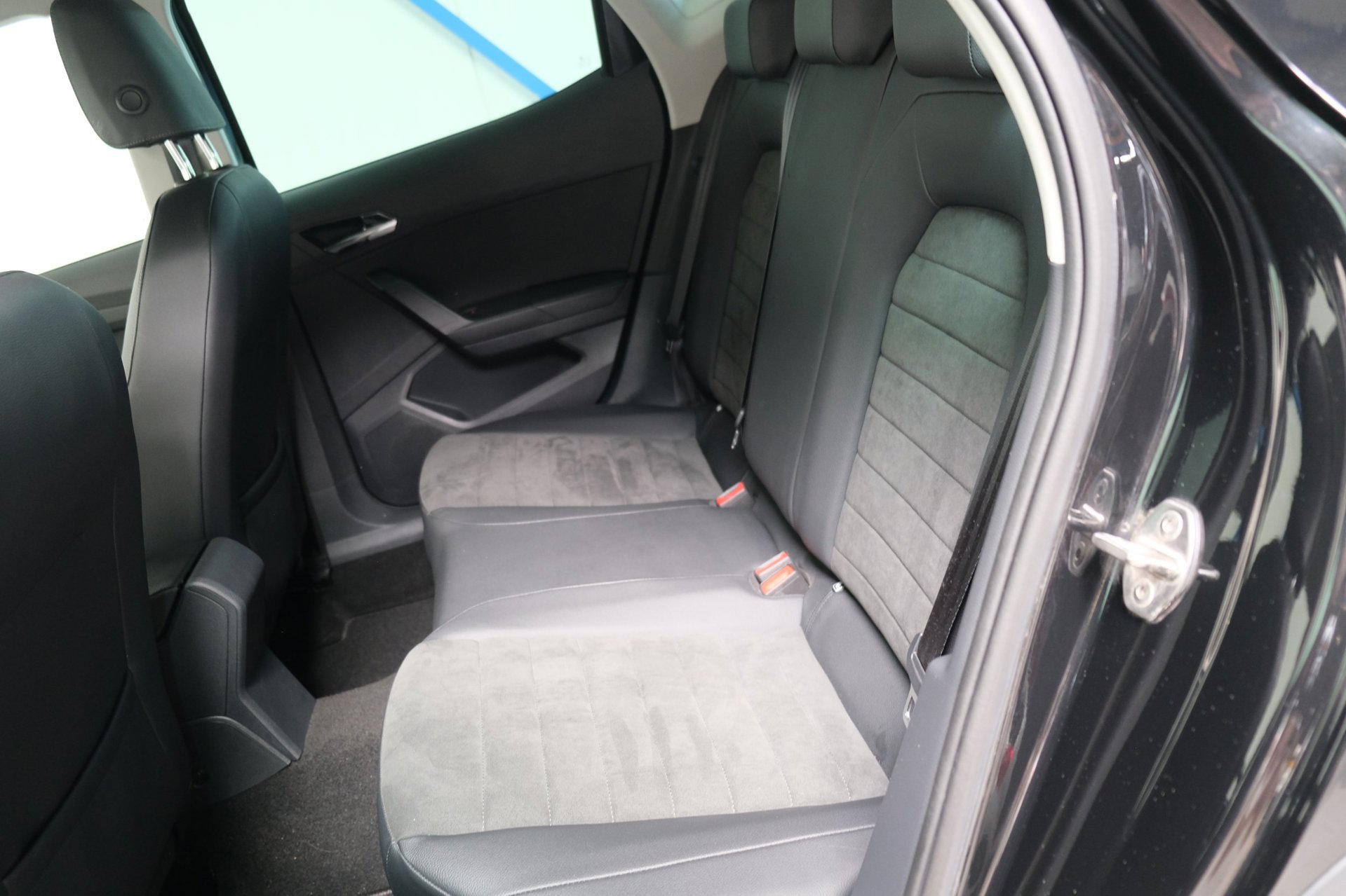 Seat Arona 1.0 TSI Style Business Intense (2019), foto 9