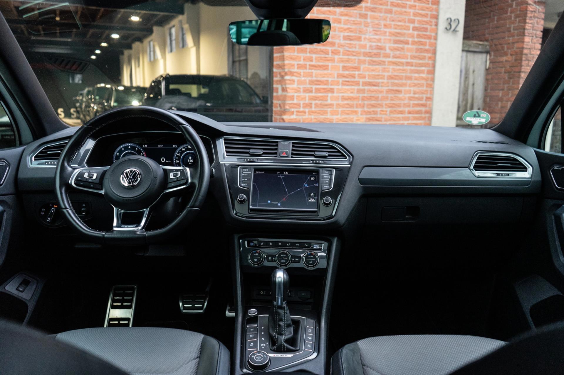 Volkswagen Tiguan 2.0 TSI 4Motion R-Line (2017), foto 2