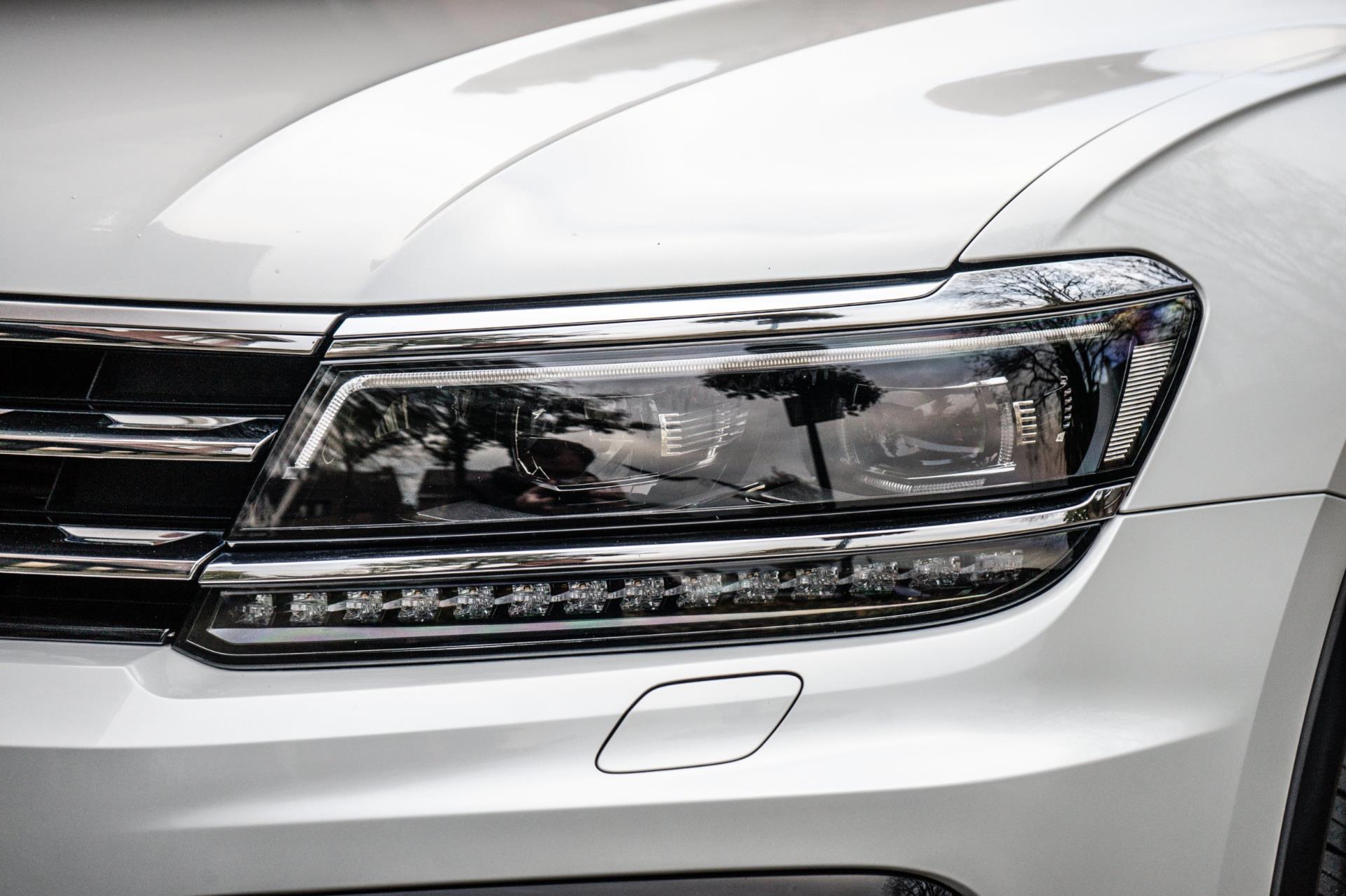 Volkswagen Tiguan 2.0 TSI 4Motion R-Line (2017), foto 11