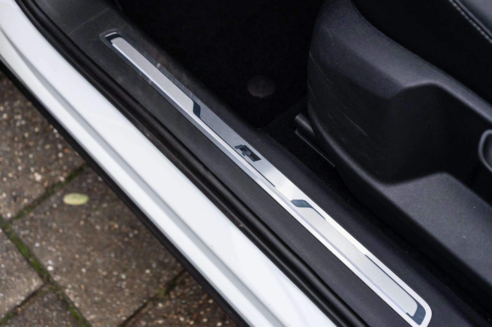 Volkswagen Tiguan 2.0 TSI 4Motion R-Line (2017), foto 13