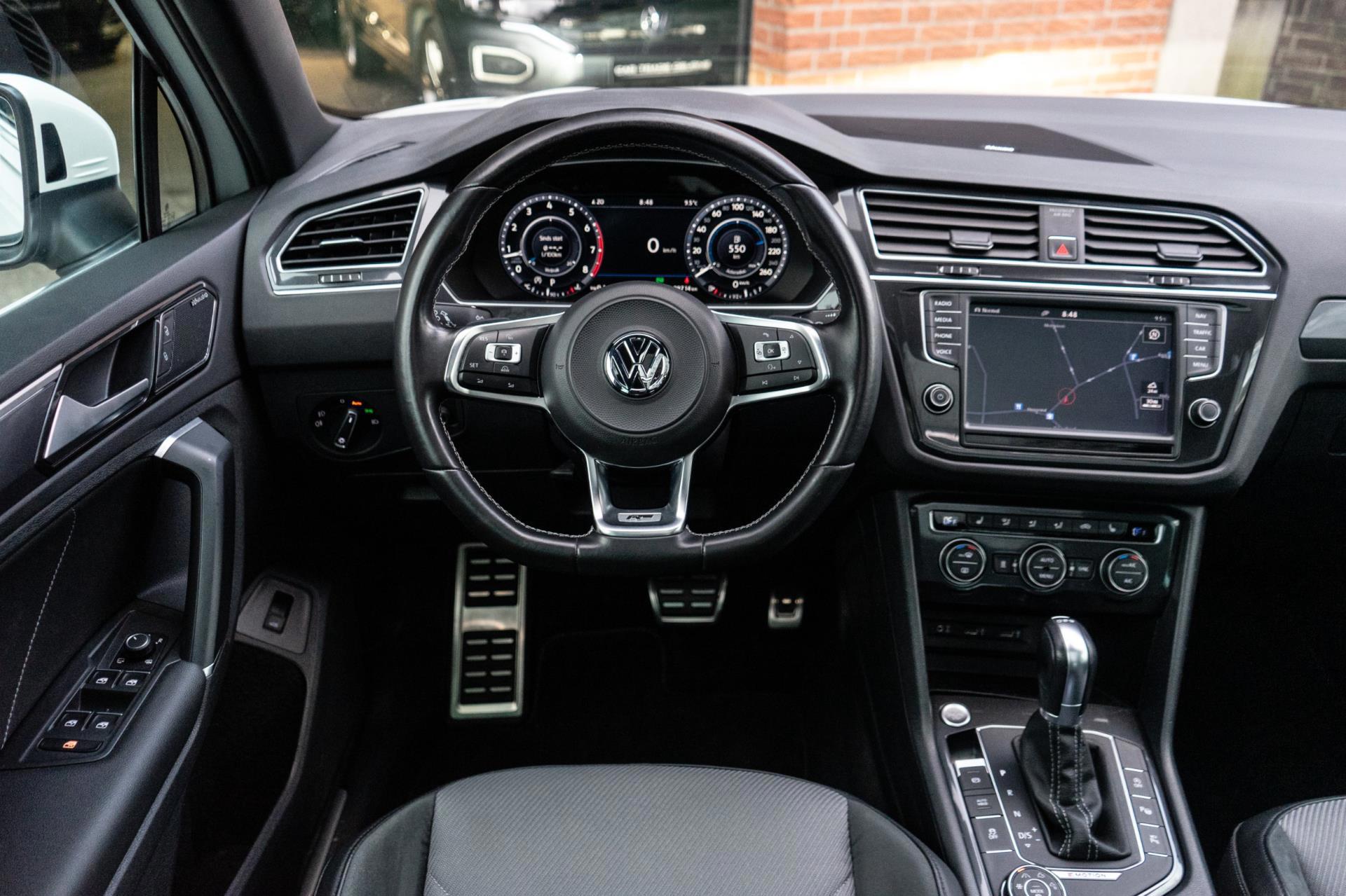 Volkswagen Tiguan 2.0 TSI 4Motion R-Line (2017), foto 15