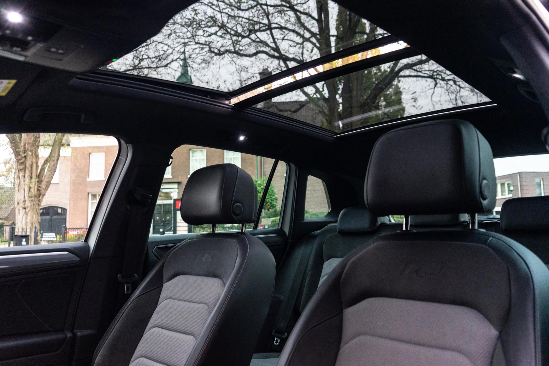 Volkswagen Tiguan 2.0 TSI 4Motion R-Line (2017), foto 17