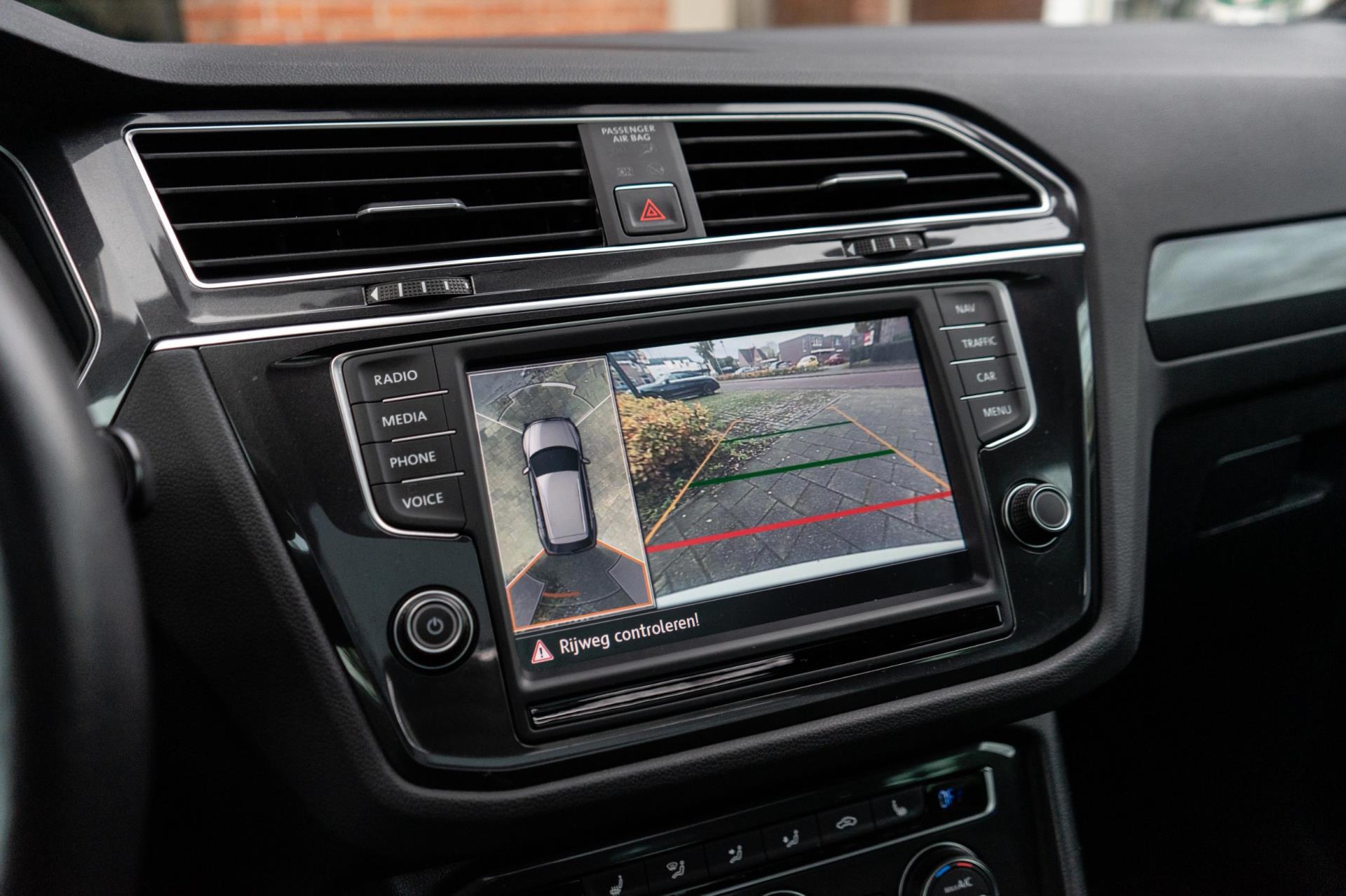Volkswagen Tiguan 2.0 TSI 4Motion R-Line (2017), foto 23