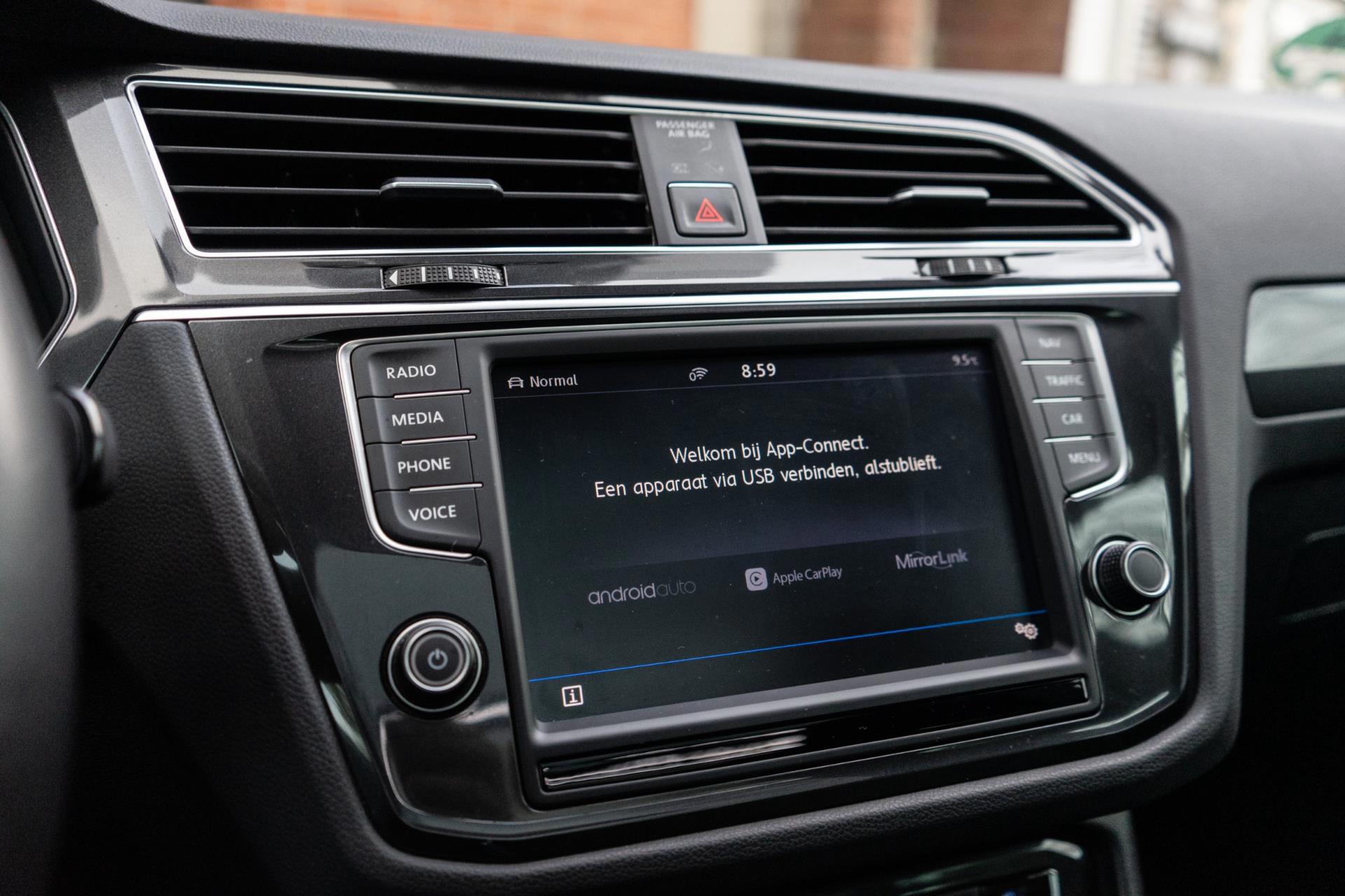 Volkswagen Tiguan 2.0 TSI 4Motion R-Line (2017), foto 24