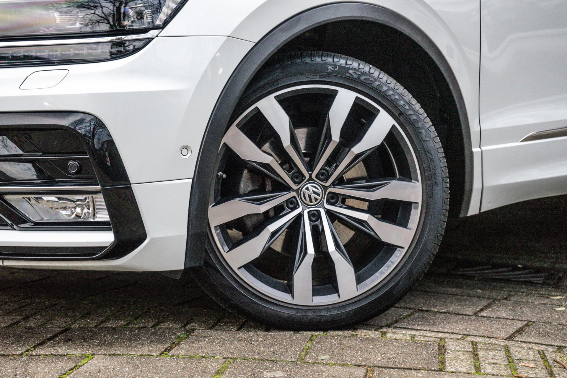 Volkswagen Tiguan 2.0 TSI 4Motion R-Line (2017), foto 5
