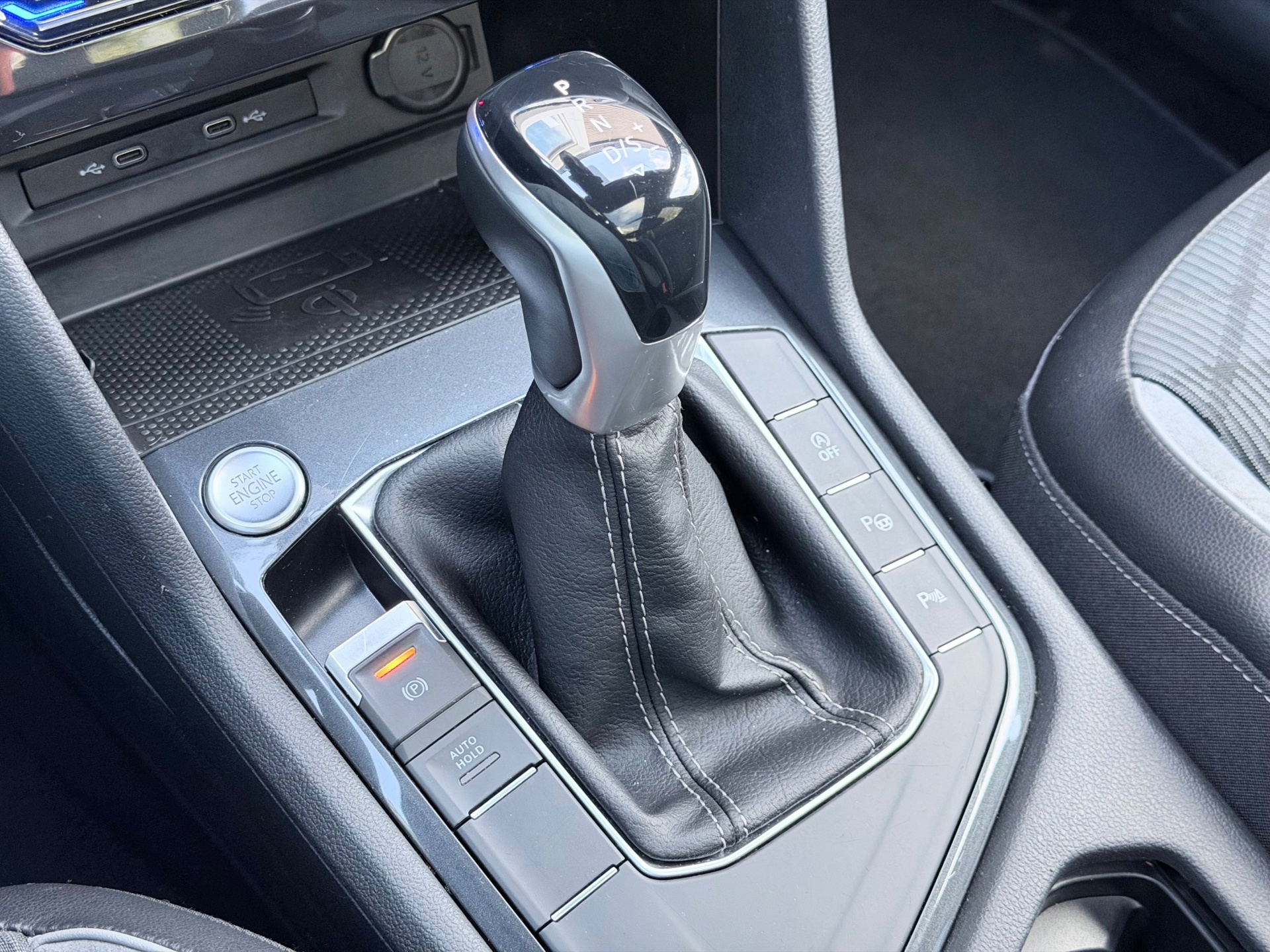 Volkswagen Tiguan 1.5 TSI R-Line (2021), foto 17