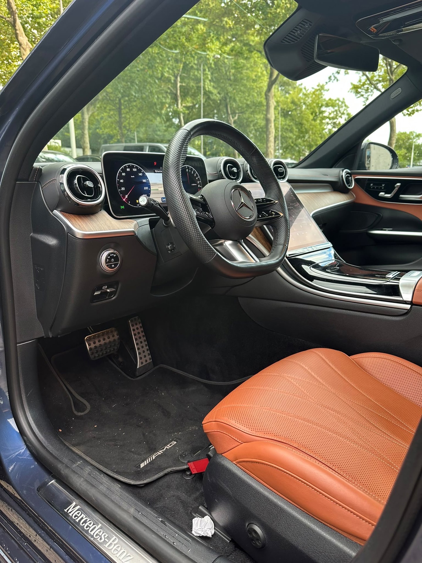 Mercedes-Benz C-klasse 300 e AMG Line (2024), foto 16