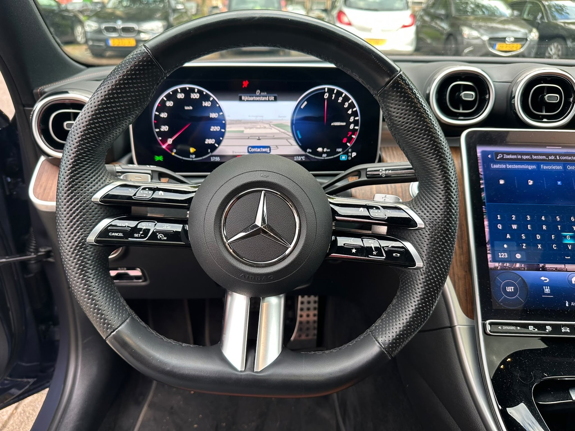 Mercedes-Benz C-klasse 300 e AMG Line (2024), foto 8