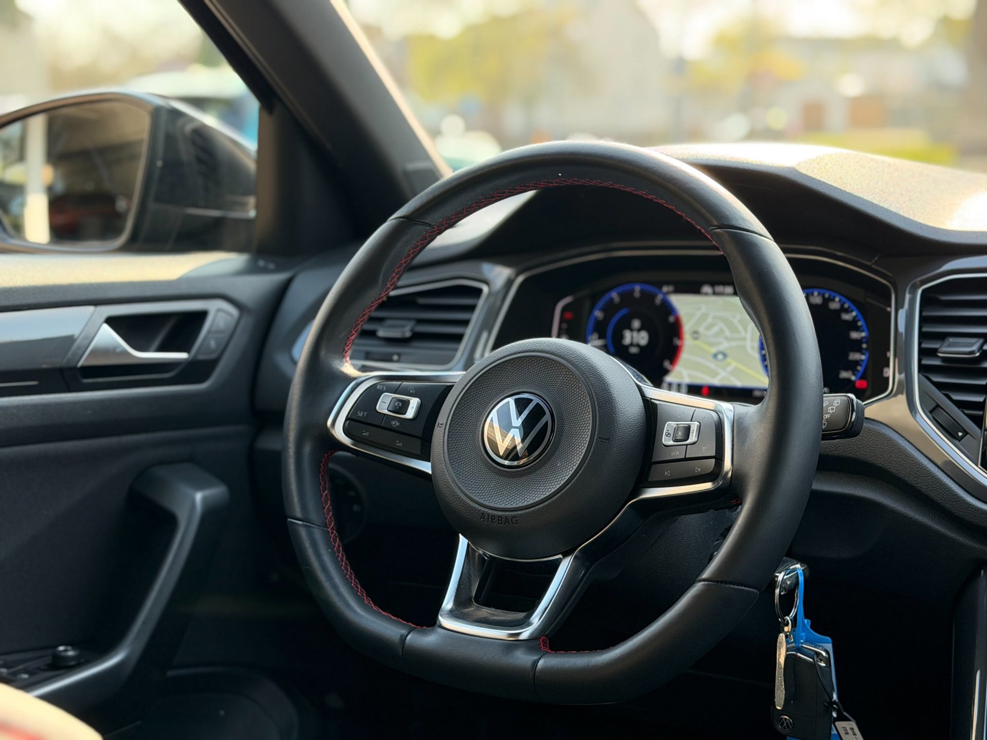 Volkswagen T-Roc 2.0 TSI 4Motion Sport Business R (2021), foto 21