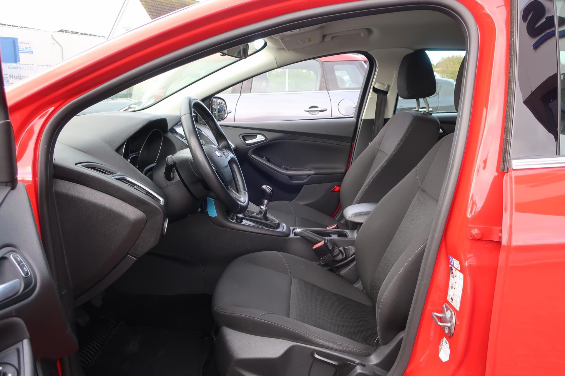 Ford Focus Wagon 1.5 Titanium (2016), foto 18