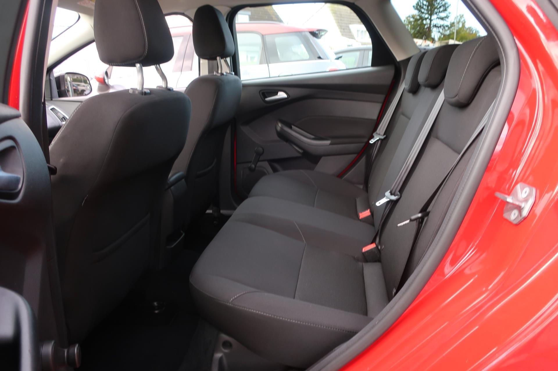 Ford Focus Wagon 1.5 Titanium (2016), foto 19
