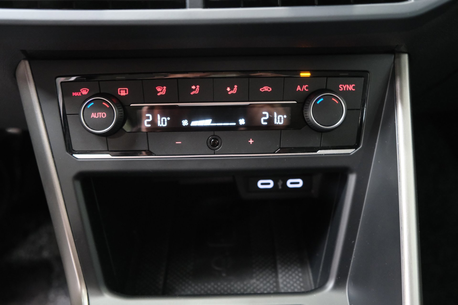 Volkswagen Polo 1.0 TSI R-Line Edition (2021), foto 23