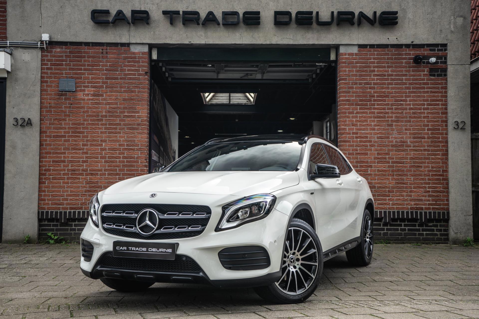Mercedes-Benz GLA-klasse 220 4Matic AMG Line (2017), foto 1