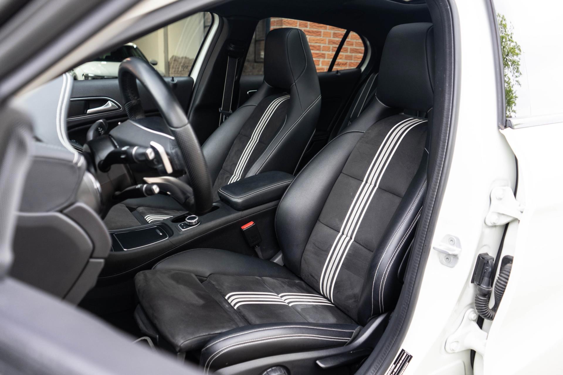 Mercedes-Benz GLA-klasse 220 4Matic AMG Line (2017), foto 15