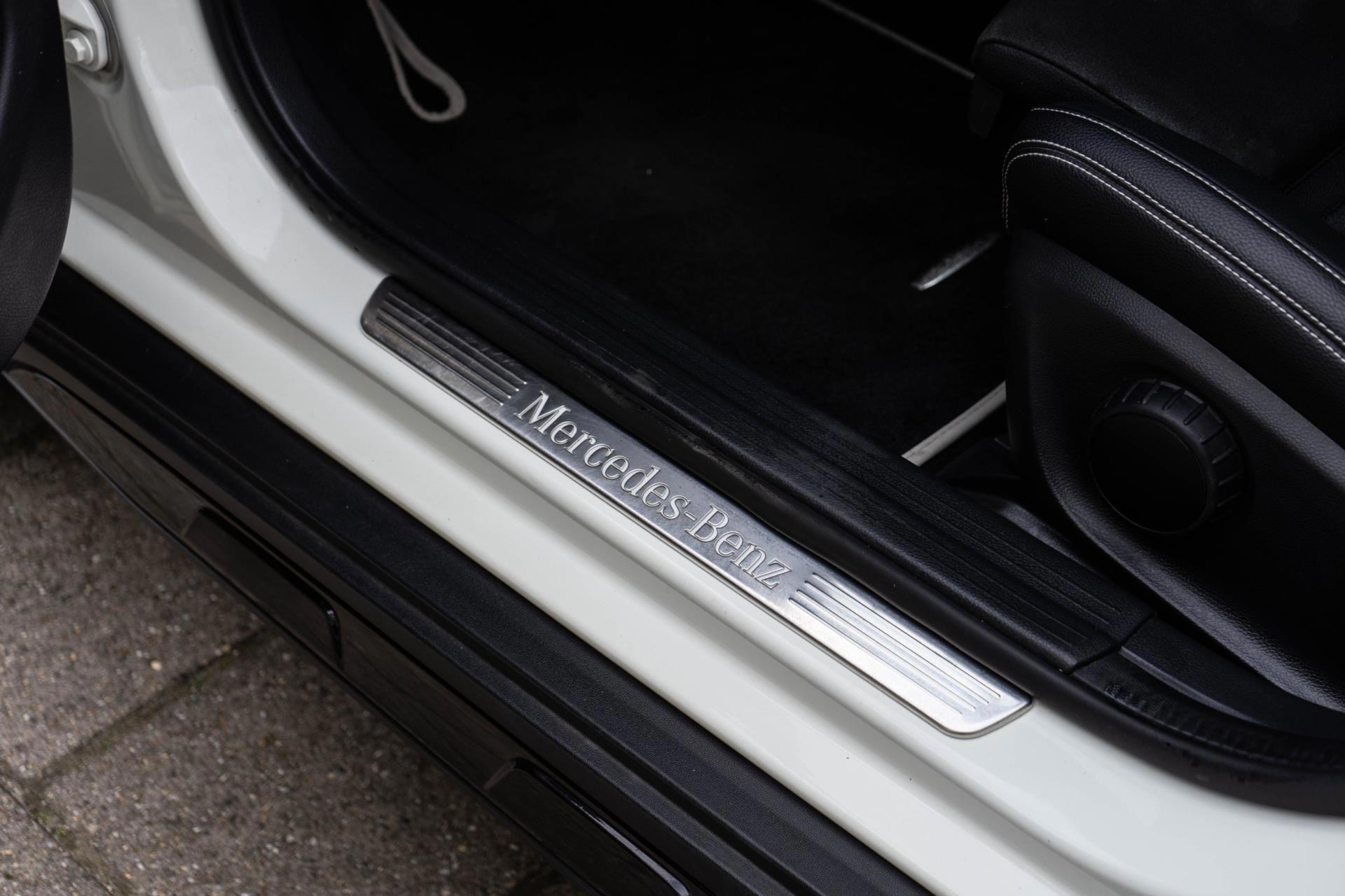 Mercedes-Benz GLA-klasse 220 4Matic AMG Line (2017), foto 24