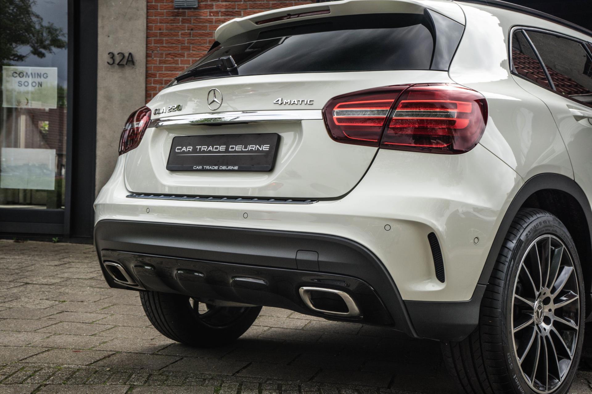 Mercedes-Benz GLA-klasse 220 4Matic AMG Line (2017), foto 8