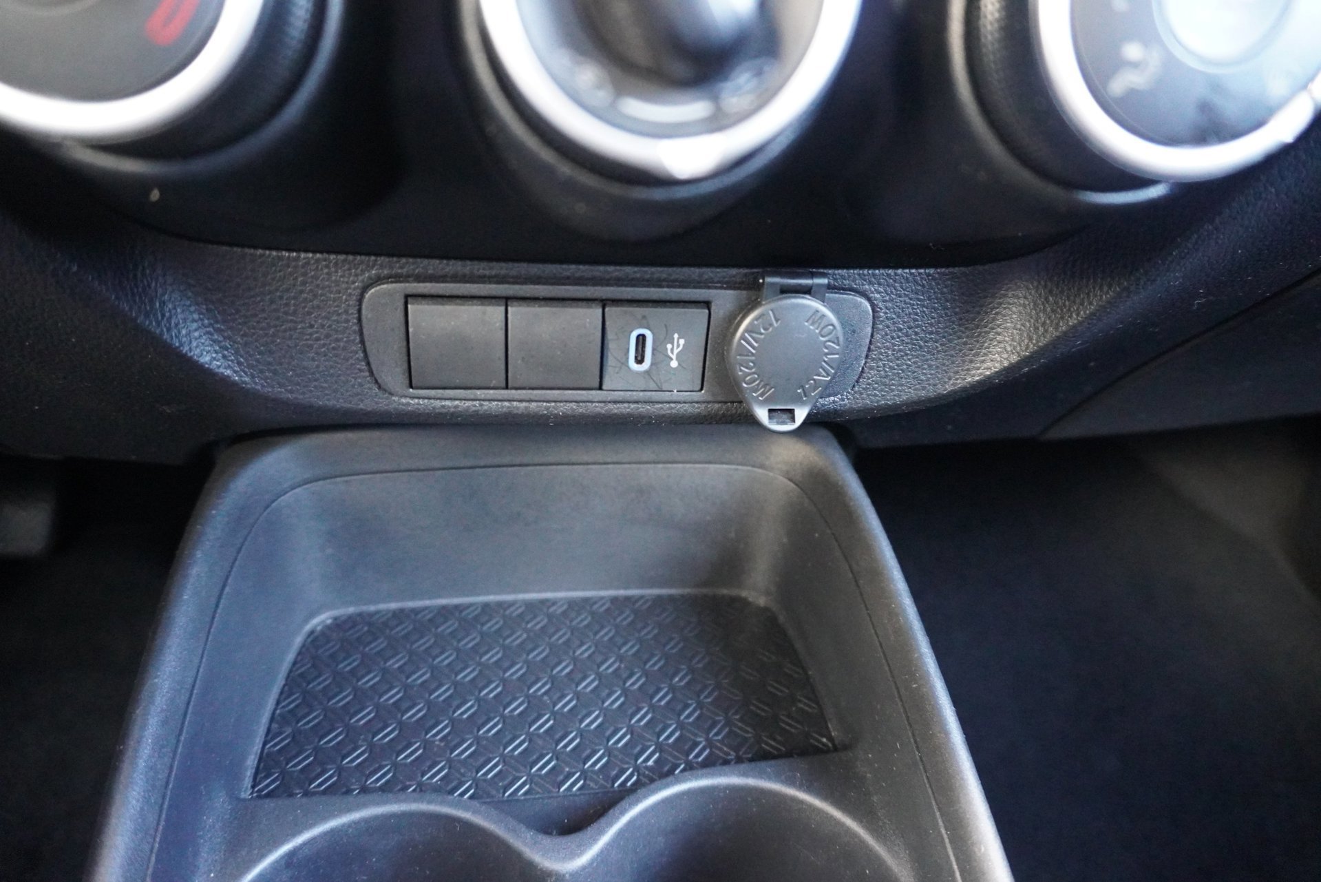 Toyota Aygo X 1.0 VVT-i MT Play (2024), foto 18