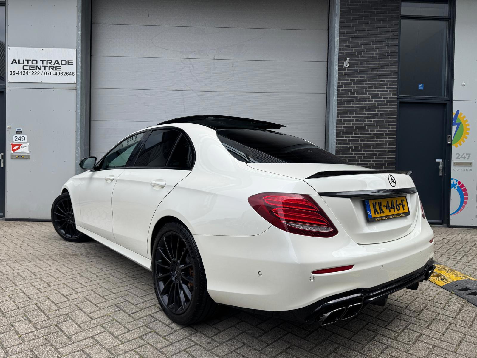 Mercedes-Benz E-klasse 200 AMG-style (2016), foto 5