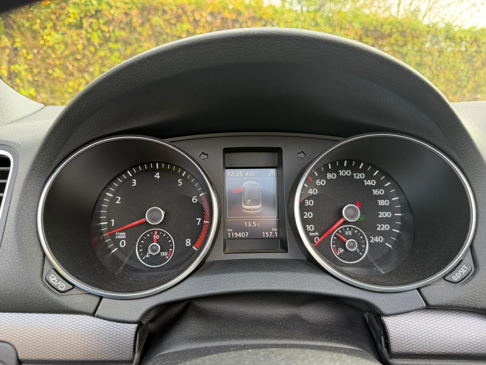 Volkswagen Golf Cabriolet 1.4 TSI Exclusive Series (2016), foto 24